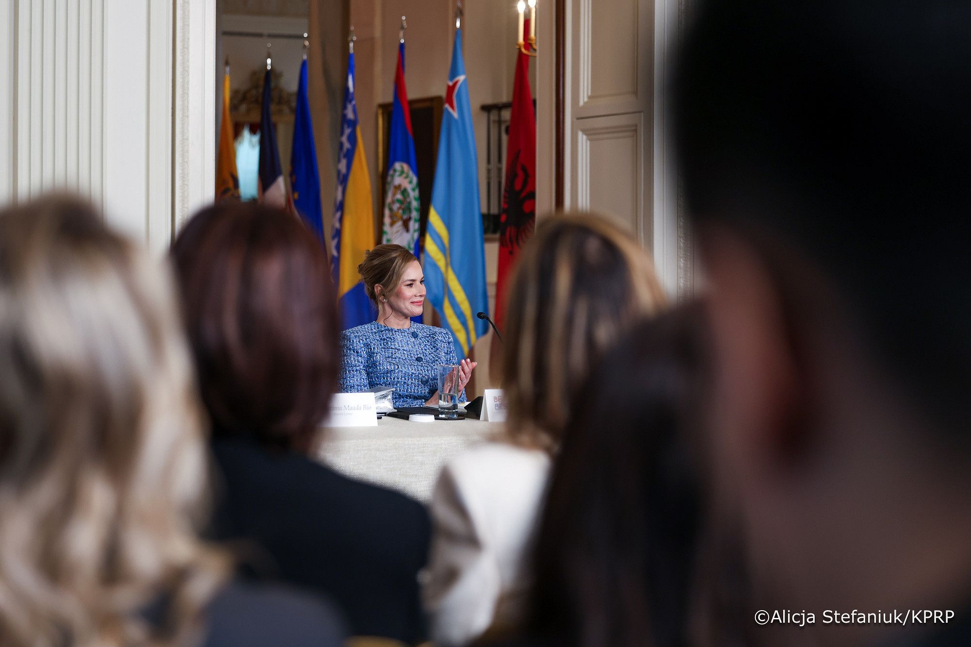 Marta Nawrocka weszła do sali i wszystkim opadły szczęki. Najpiękniejsza pierwsza dama! Nawet Melania była zazdrosna