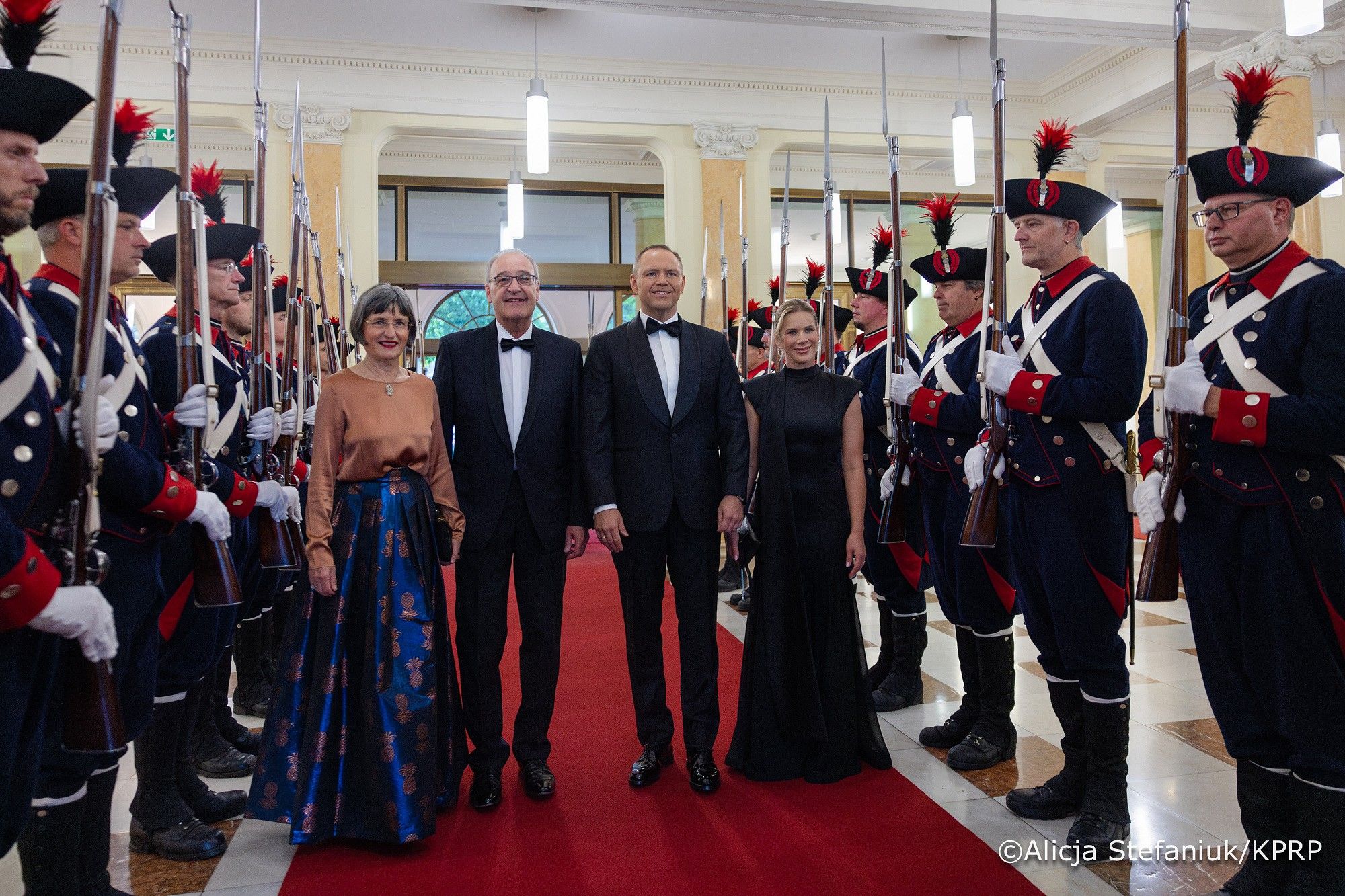 Marta Nawrocka tym razem przesadziła? Ekspertka aż oniemiała, gdy to zobaczyła. "Zbyt śmiały i intymny"