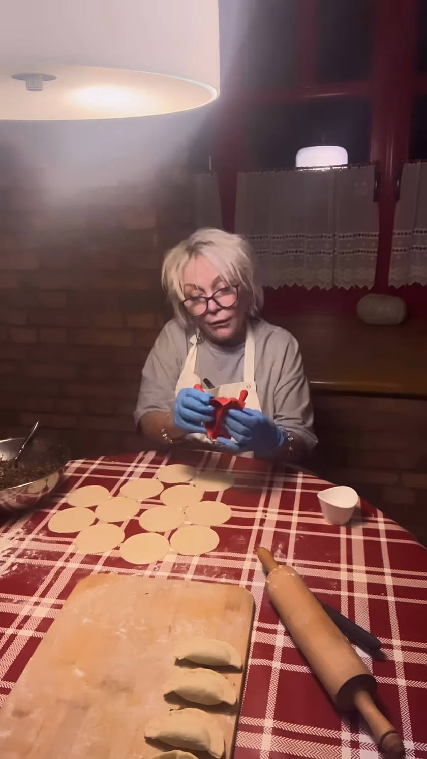 Małgorzata Ostrowska w żałobie. Tak wokalistka spędza pierwsze święta bez męża. Pokazała nagranie.