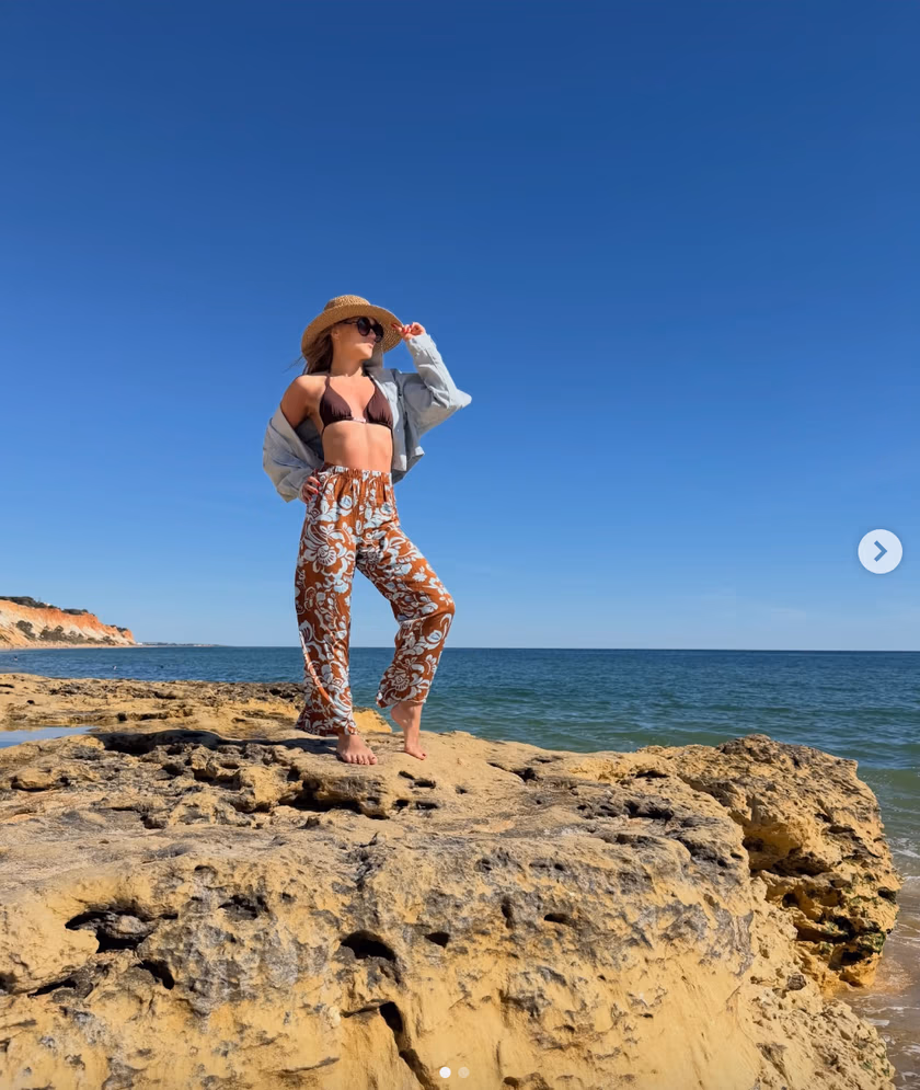 Kaczorowska wywołała falę plotek o ciąży. Pokazała brzuch. Jest czego gratulować