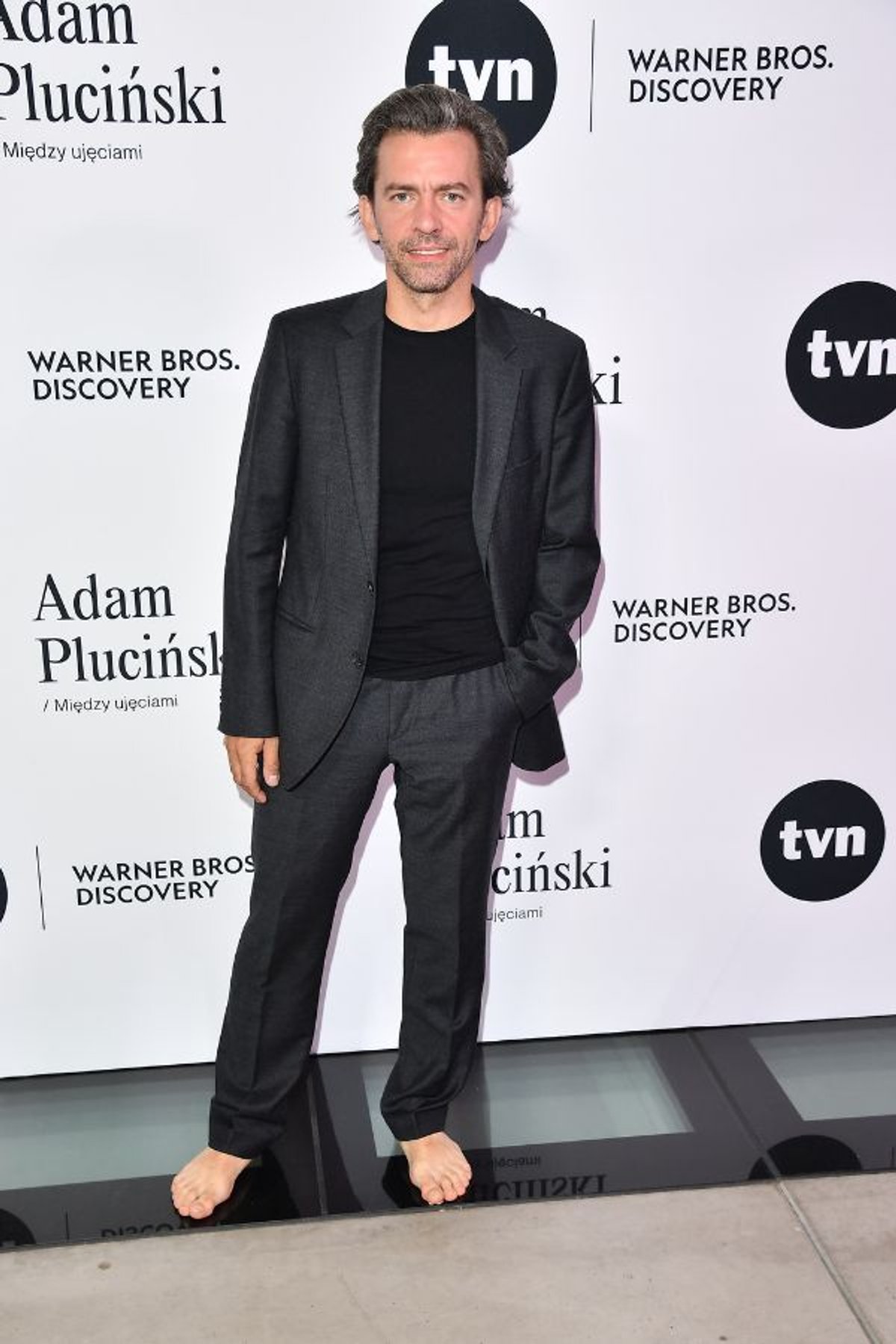 Aktor Piotr Głowacki tak przyszedł na wystawę. Spojrzeliśmy na jego