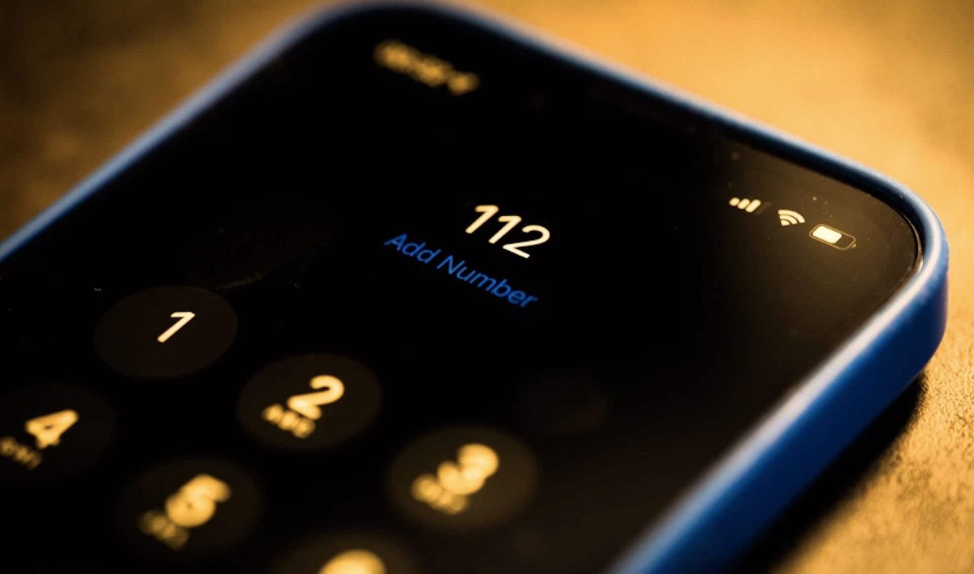 Mija 30 lat od uruchomienia telefonu alarmowego 112