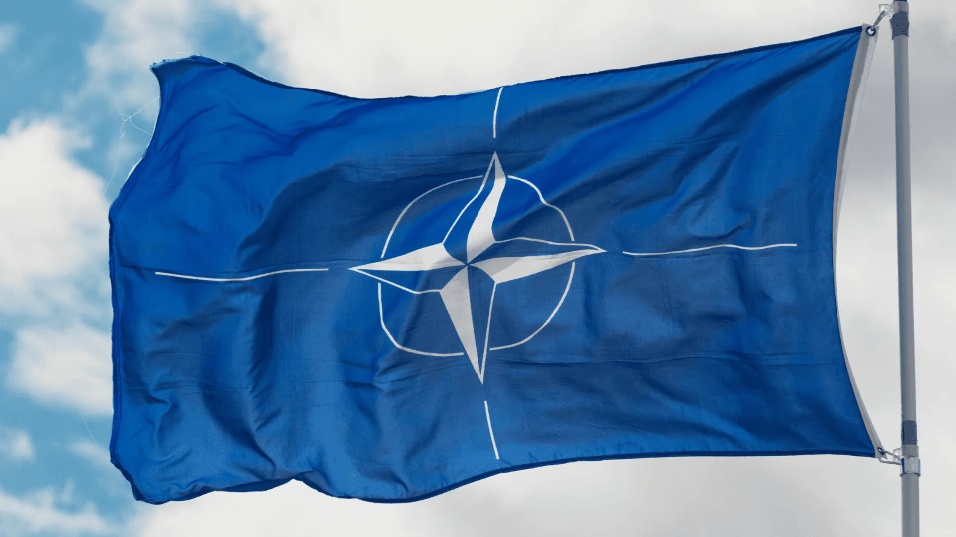 Flaga NATO