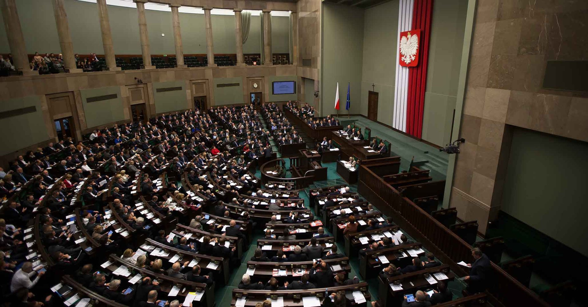 Podczas sesji zamykającej posiedzenie Zgromadzenia Parlamentarnego OBWE w Sejmie, zgaszono wszystkie światła.