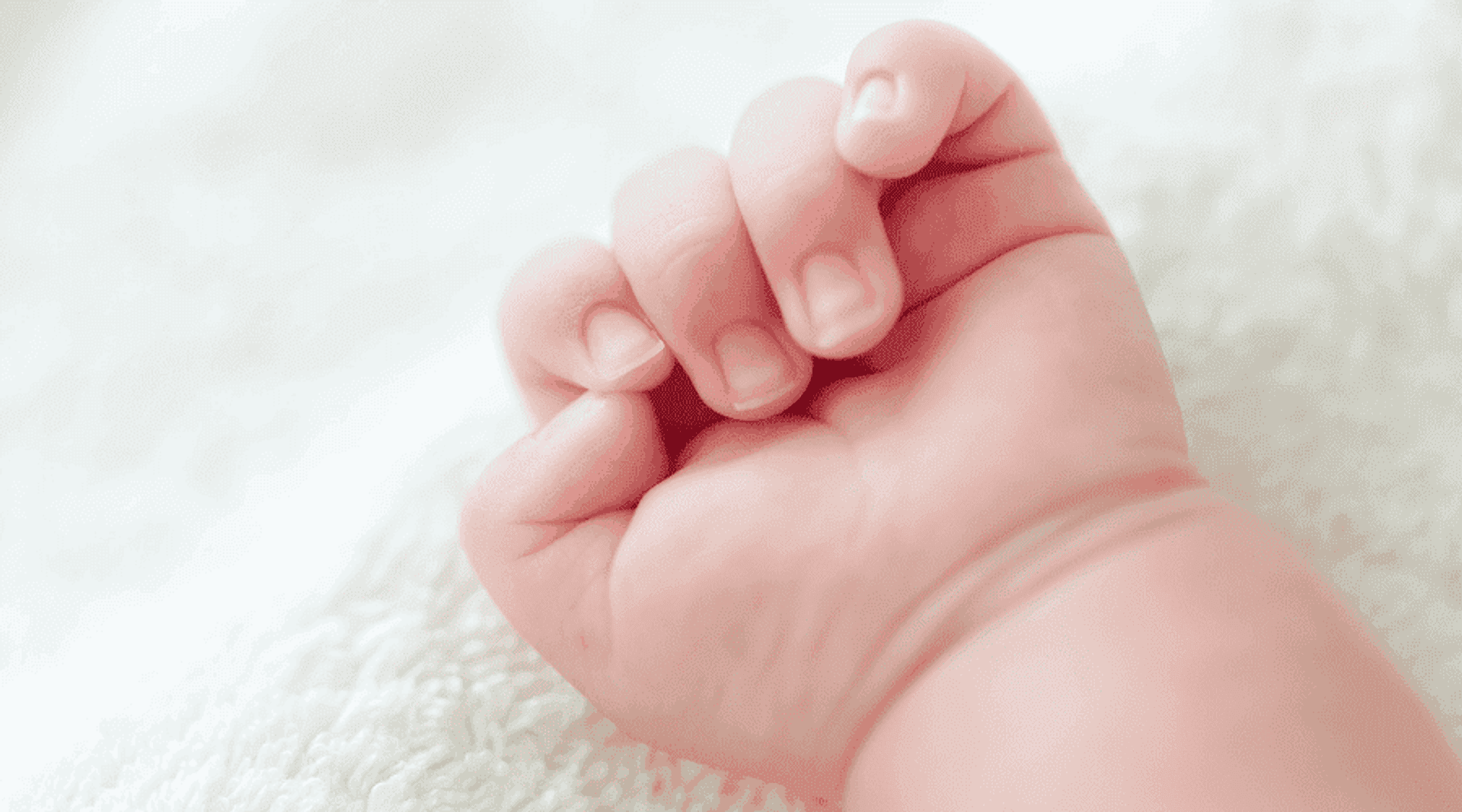 Dłoń niemowlęcia canva PRO