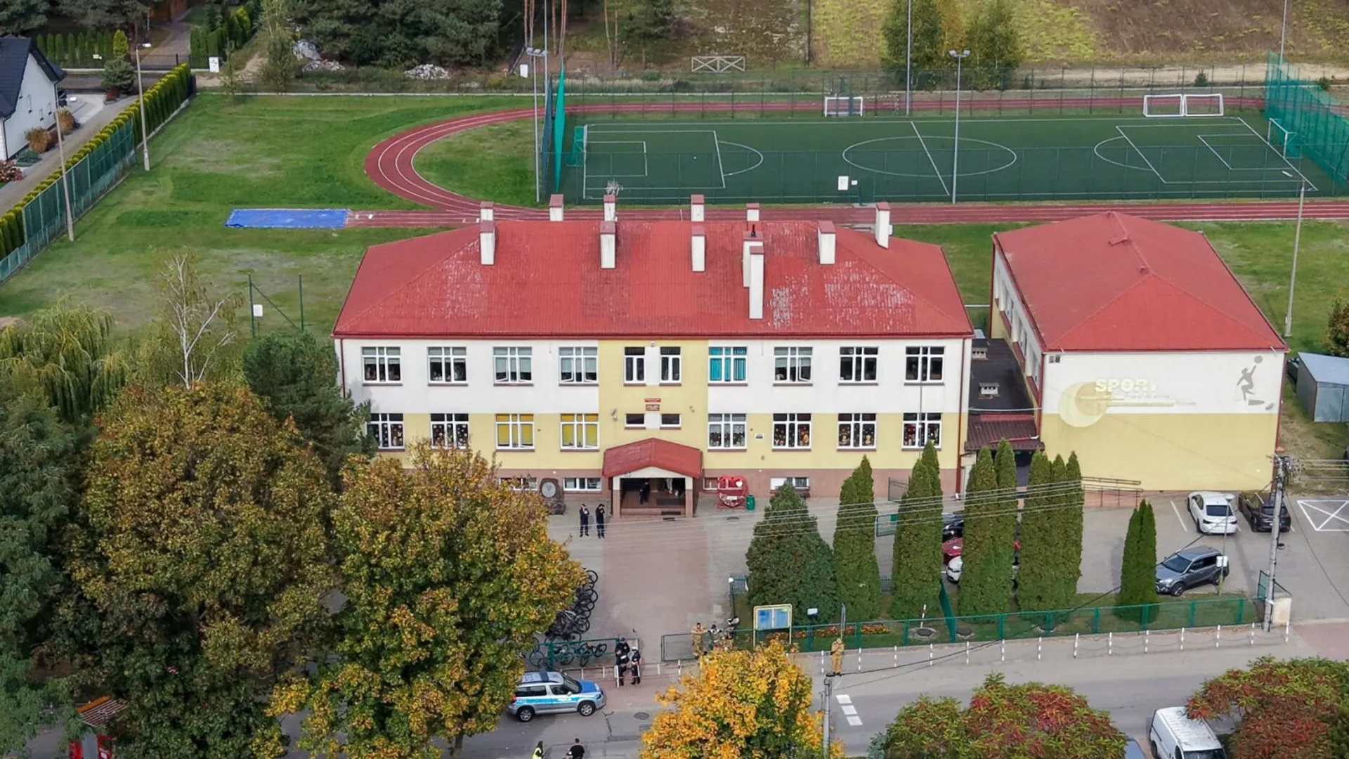 Szkoła w Leszczydole-Nowinach