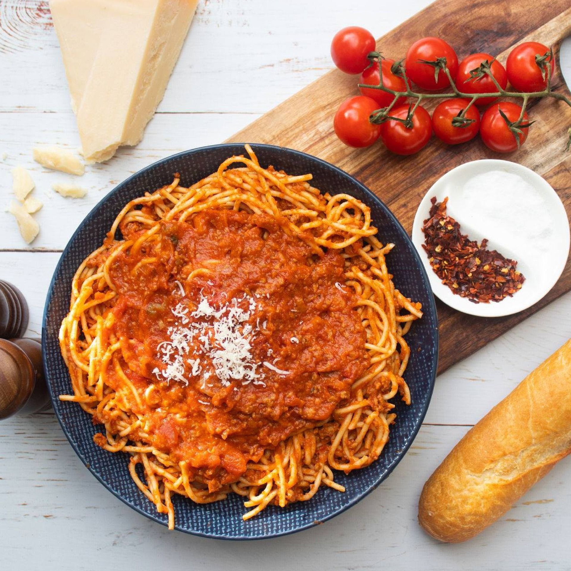 Spaghetti bolognese z pomidorami na szybko: ekspresowa klasyka
