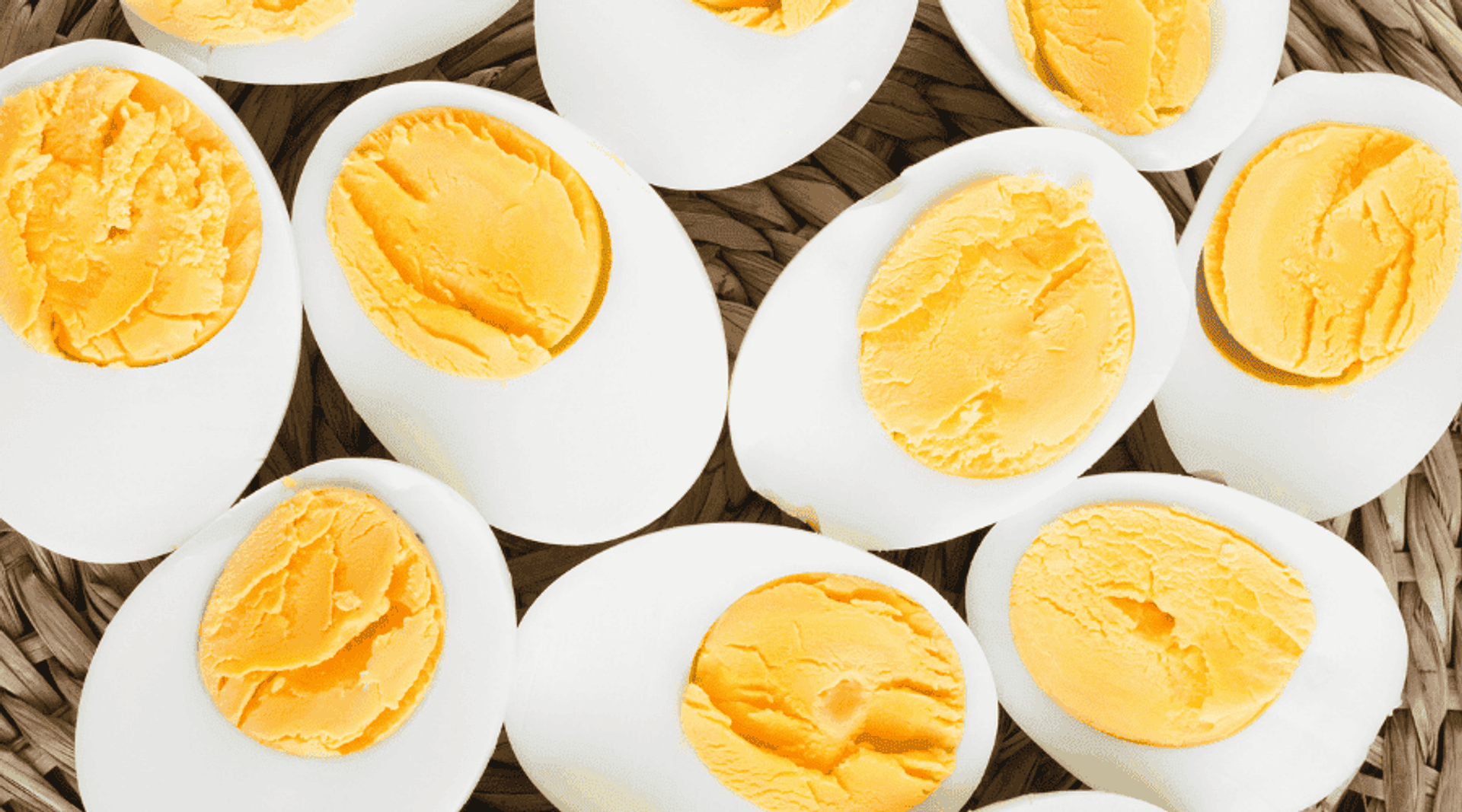 Jak zrobić idealne jajka na twardo?
