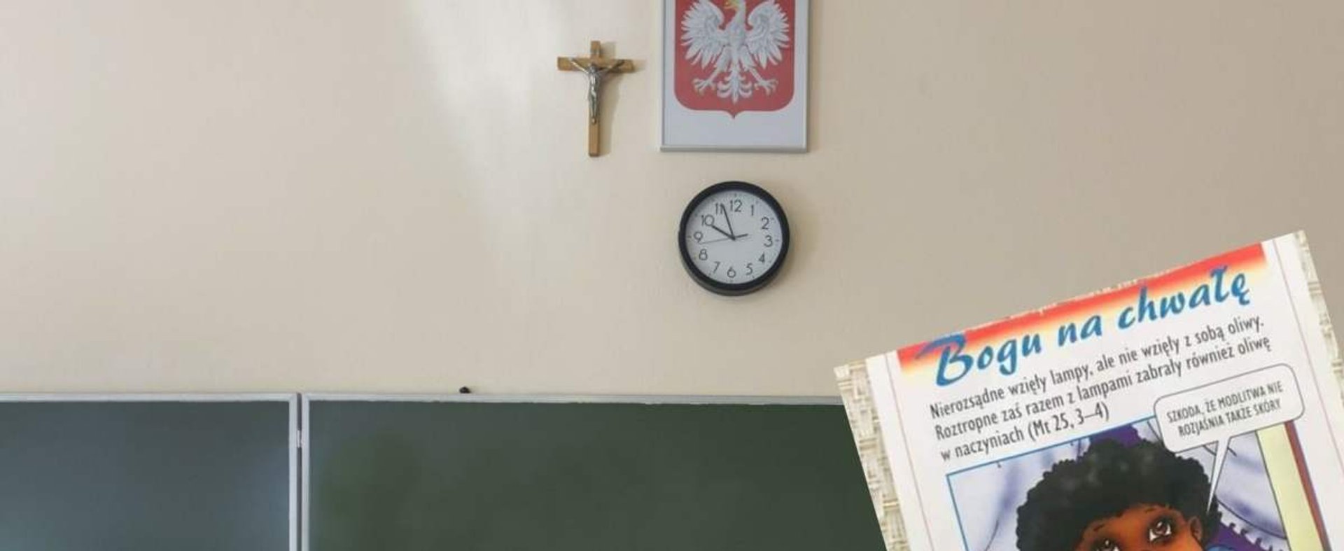 Na lekcji religii we wrocławskiej podstawówce dzieciom rozdano broszury z rasistowskimi hasłami.