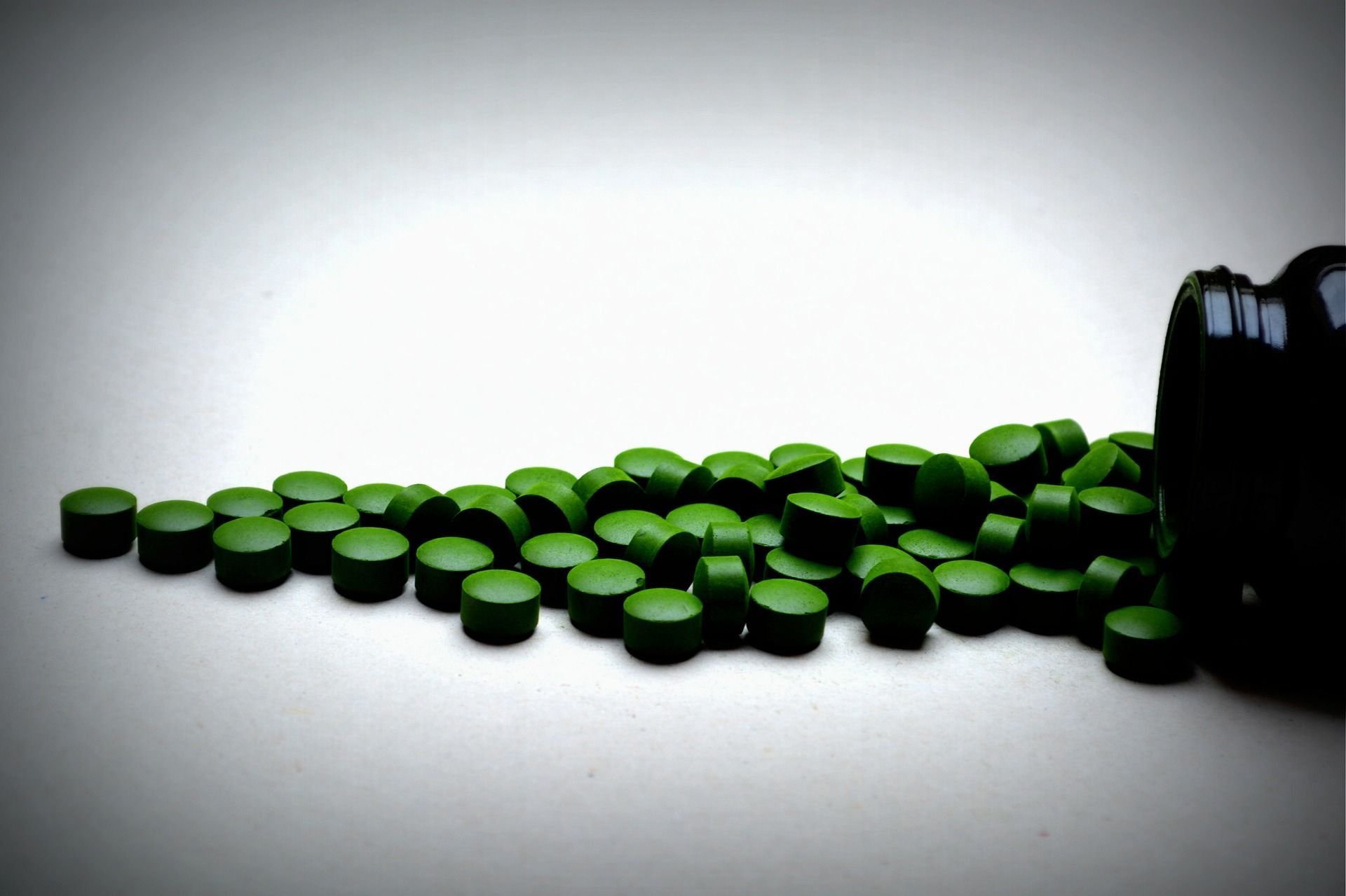 Chlorella tabletki - właściwości, wskazania, przeciwwskazania