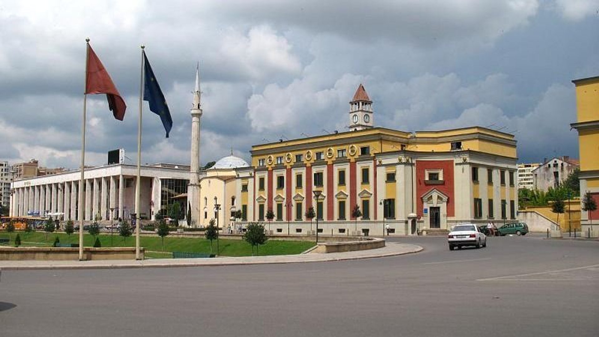 Tirana city hall - Skanderbeg square