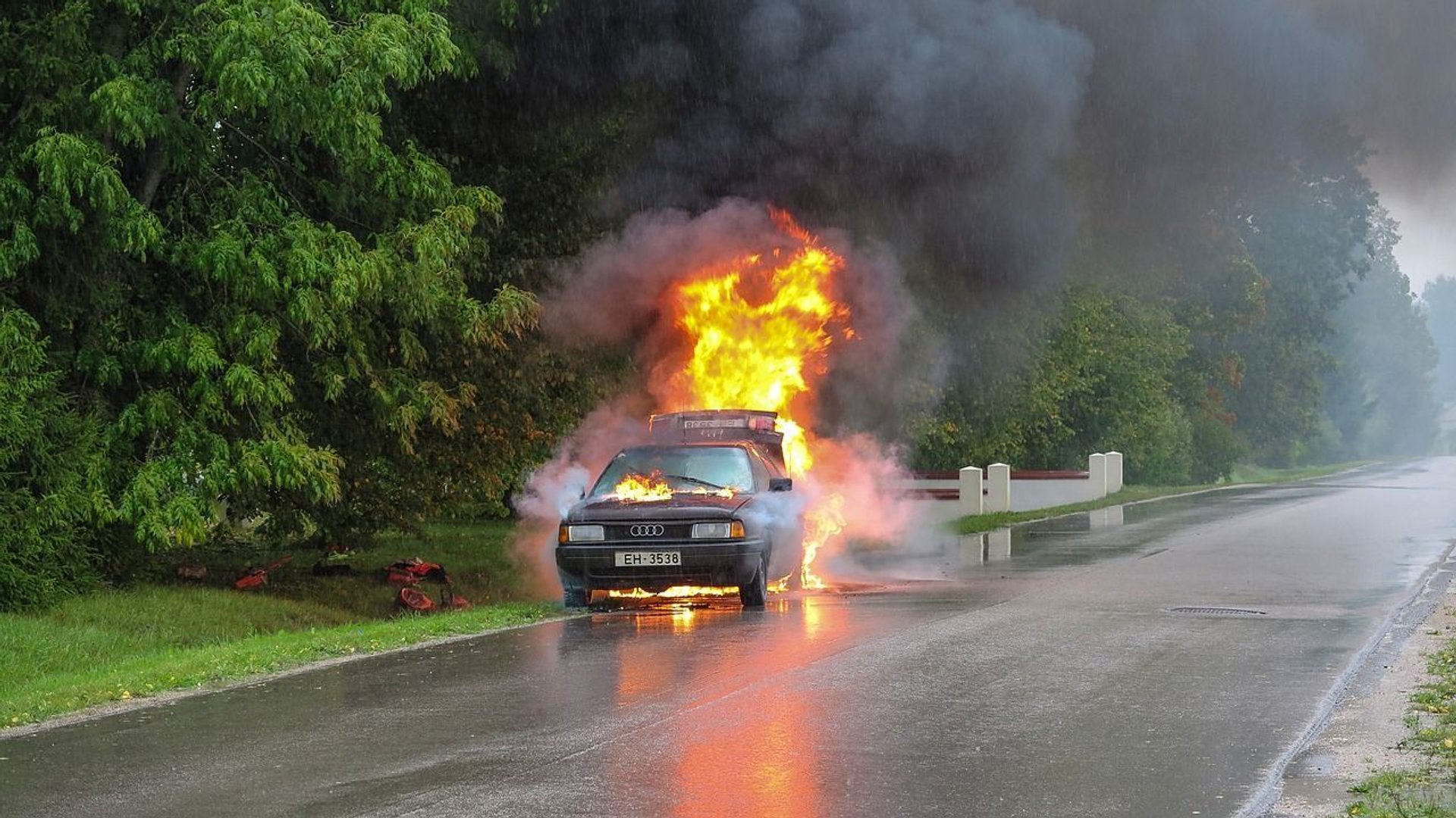 wypadek samochód ogień