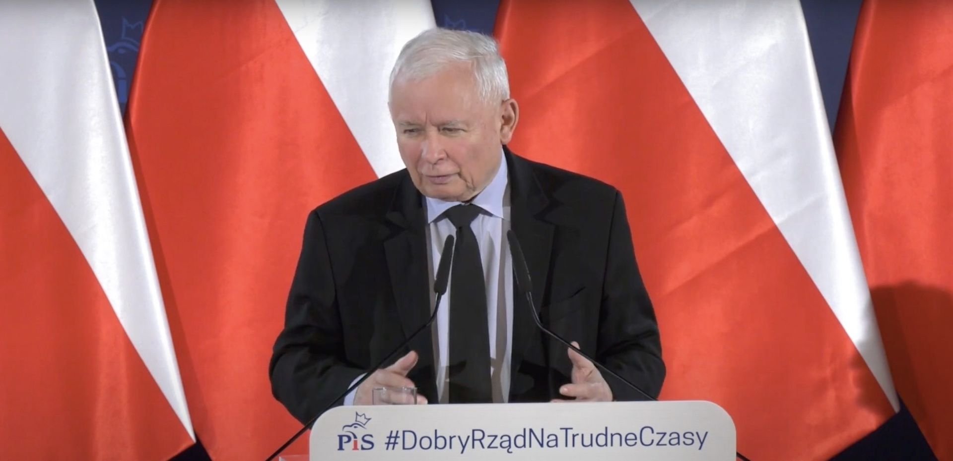 Jarosław Kaczyński szydził z posłanki, a widownia w Gnieźnie rechotała