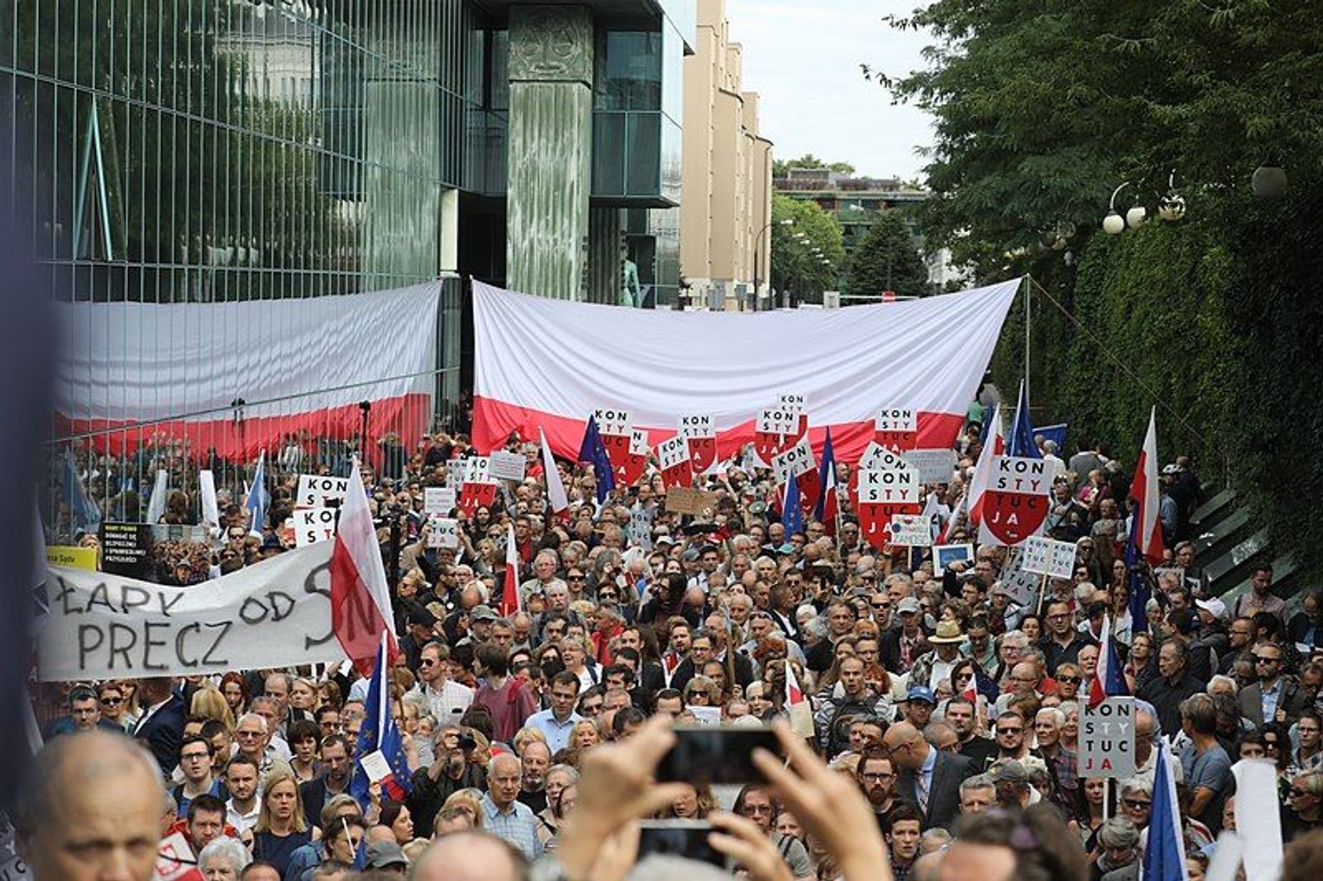 Protest, do którego dojdzie w piątek na ulicach jednego z polskich miast być może przyciągnie tłumy.