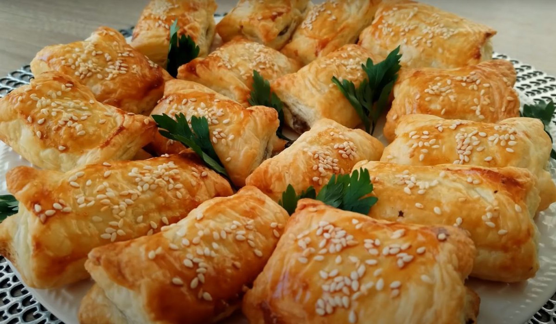 Zapomniałeś o pasztecikach do barszczu na święta? Nic straconego. Zrobisz je nawet na ostatnią chwilę 