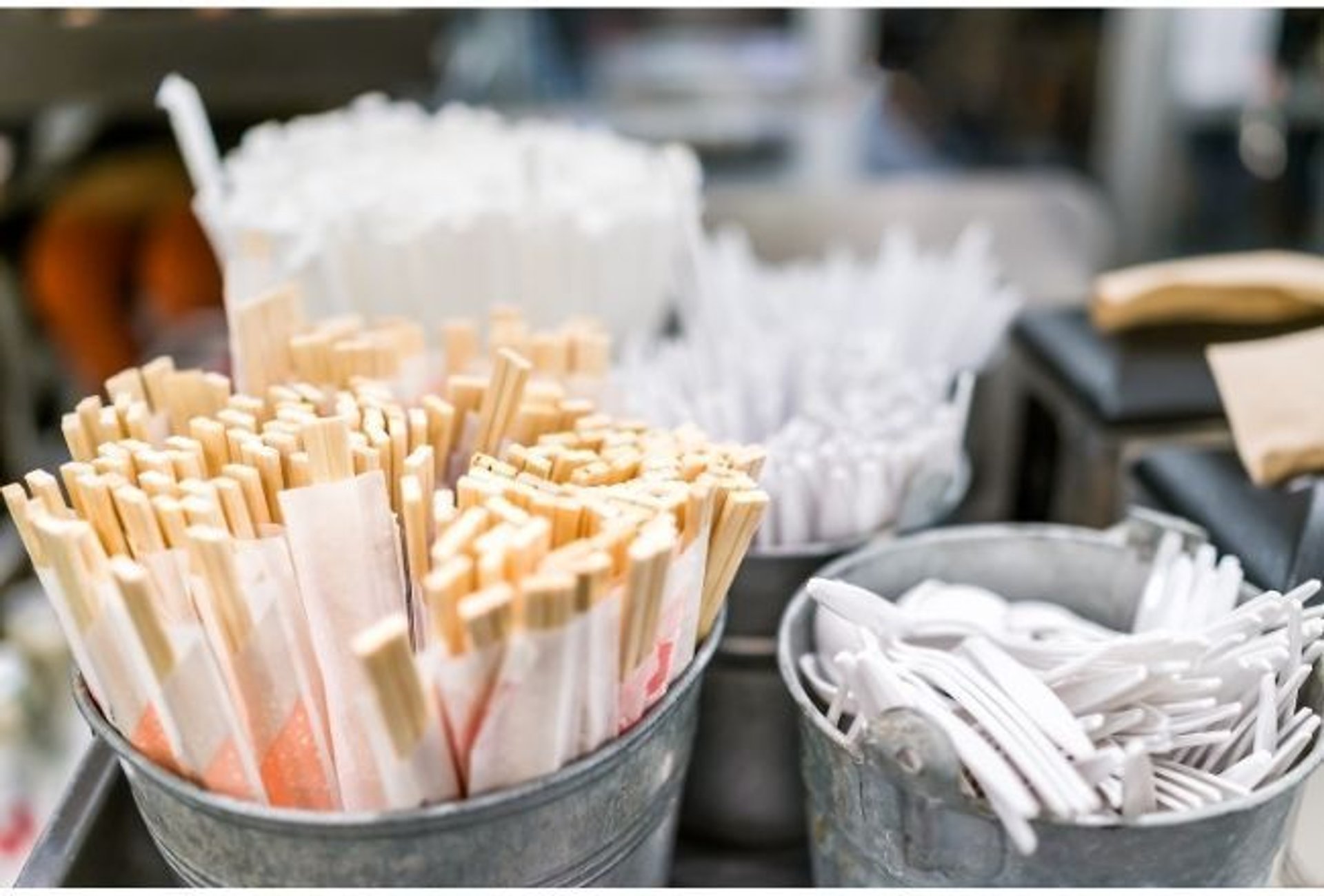 McDonalds rezygnuje z plastikowych sztućców