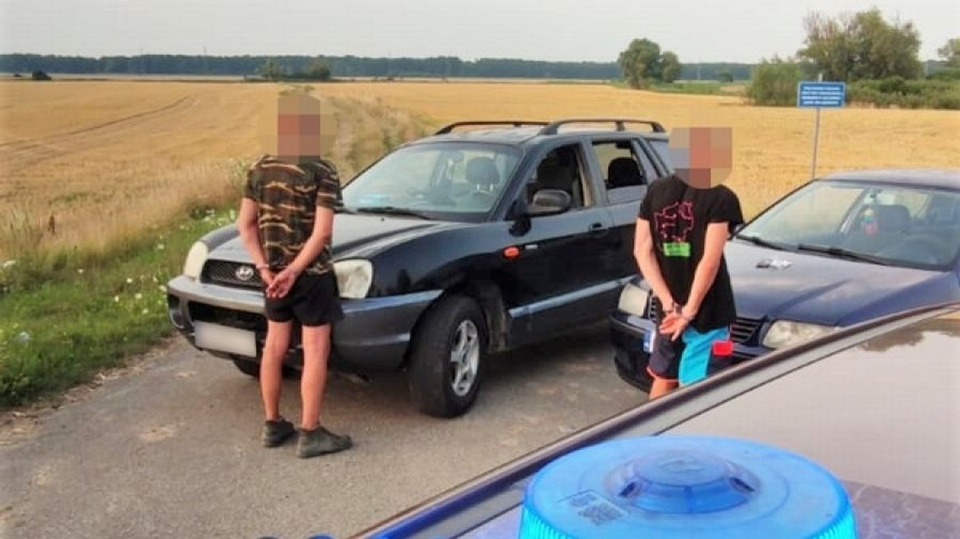Pijany Ukrainiec przyjechał pomóc nietrzeźwemu koledze. Trafili na policjantów