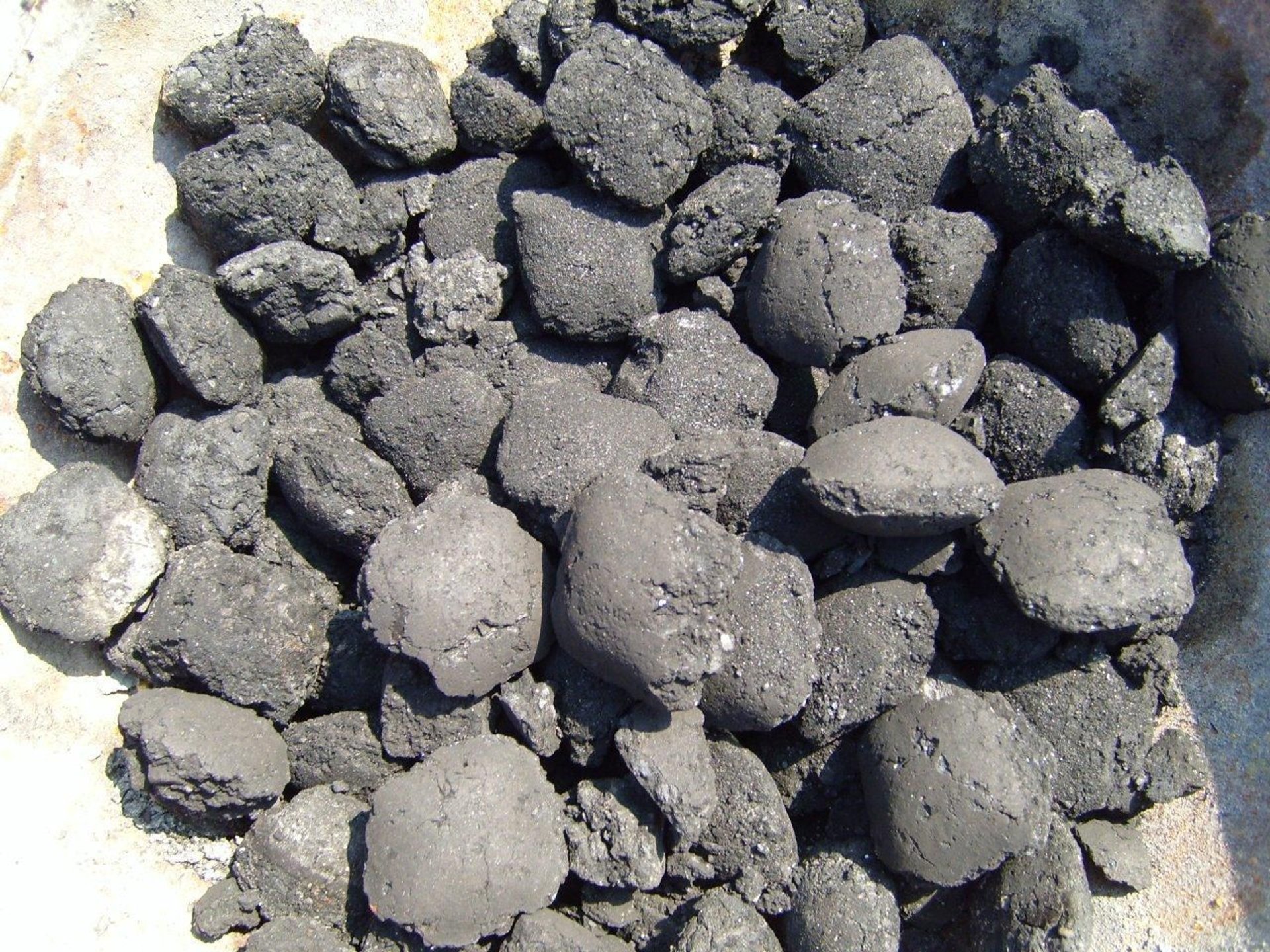 charcoal-briquets-texture