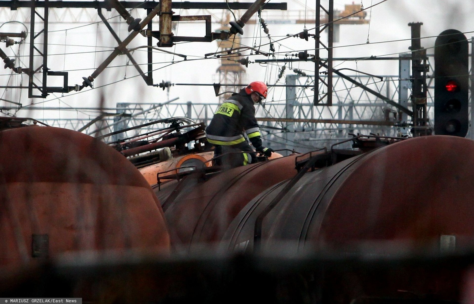 Zachodniopomorskie: Pożar lokomotywy pociągu pospiesznego PKP. Pasażerowie ewakuowani