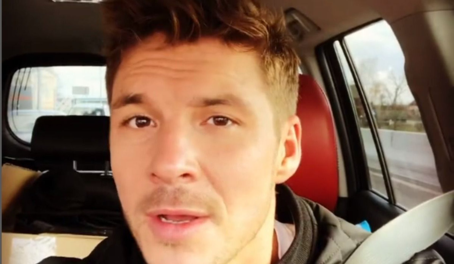 Mikołaj Roznerski stracił kolegę. Prosi o pomoc dla rodziny