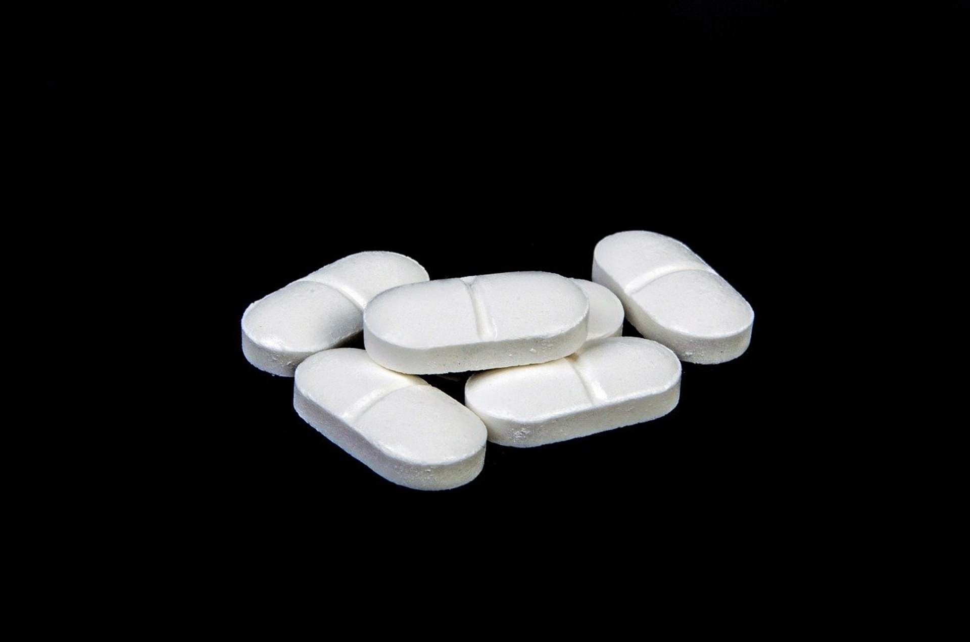 Zatrucia paracetamolem – przyczyny i objawy