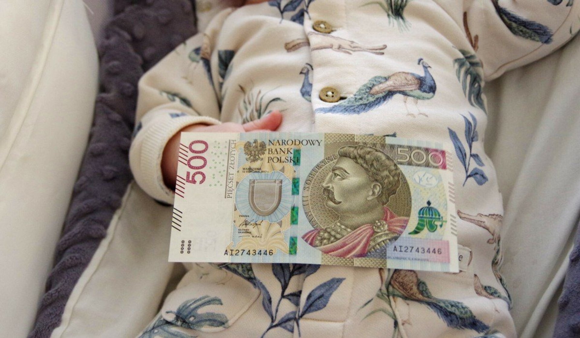 banknot niemowlę