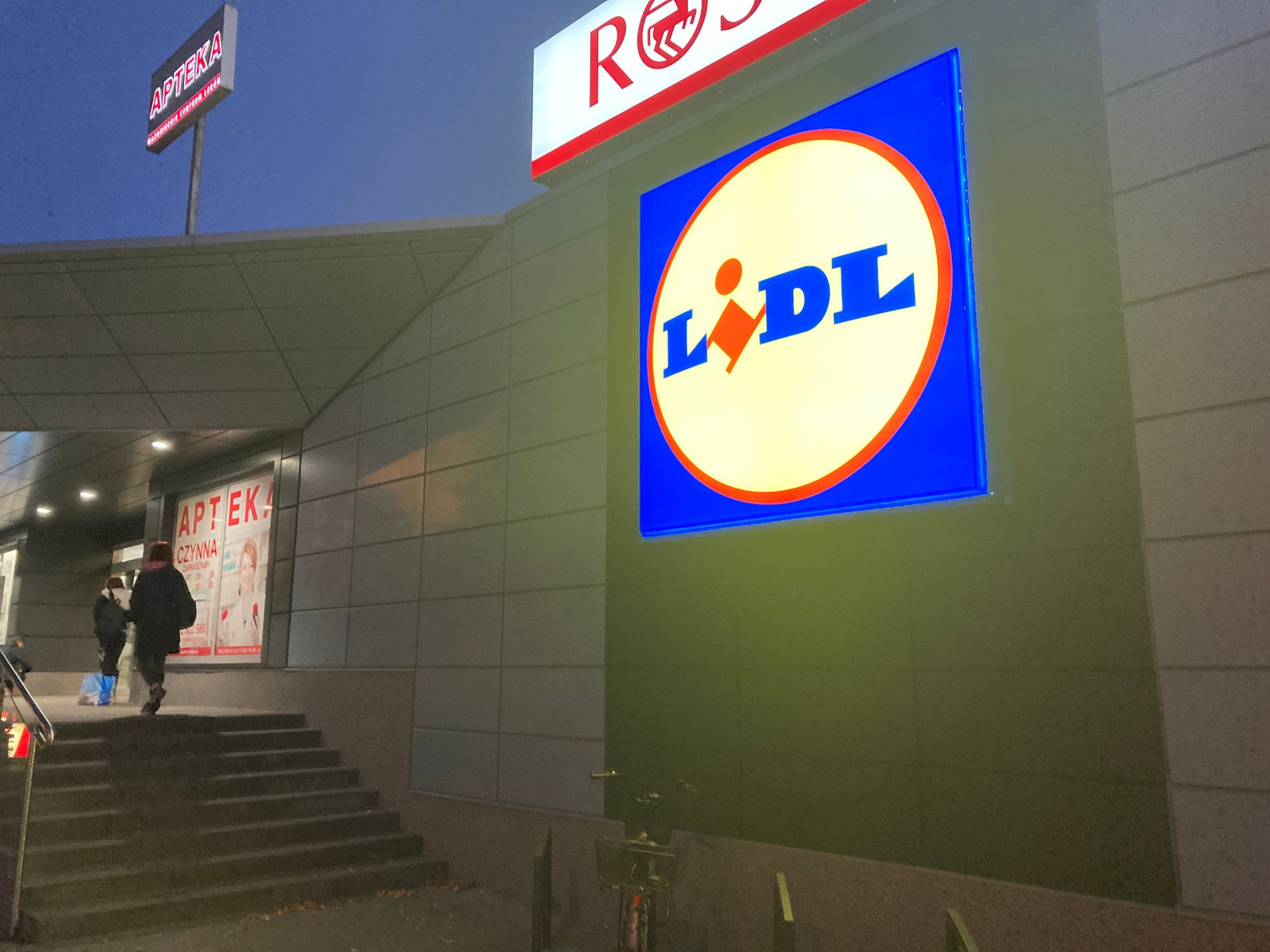 Ostatnia szansa na sylwestrowe zakupy. Lidl przygotował świetną ofertę dla klientów