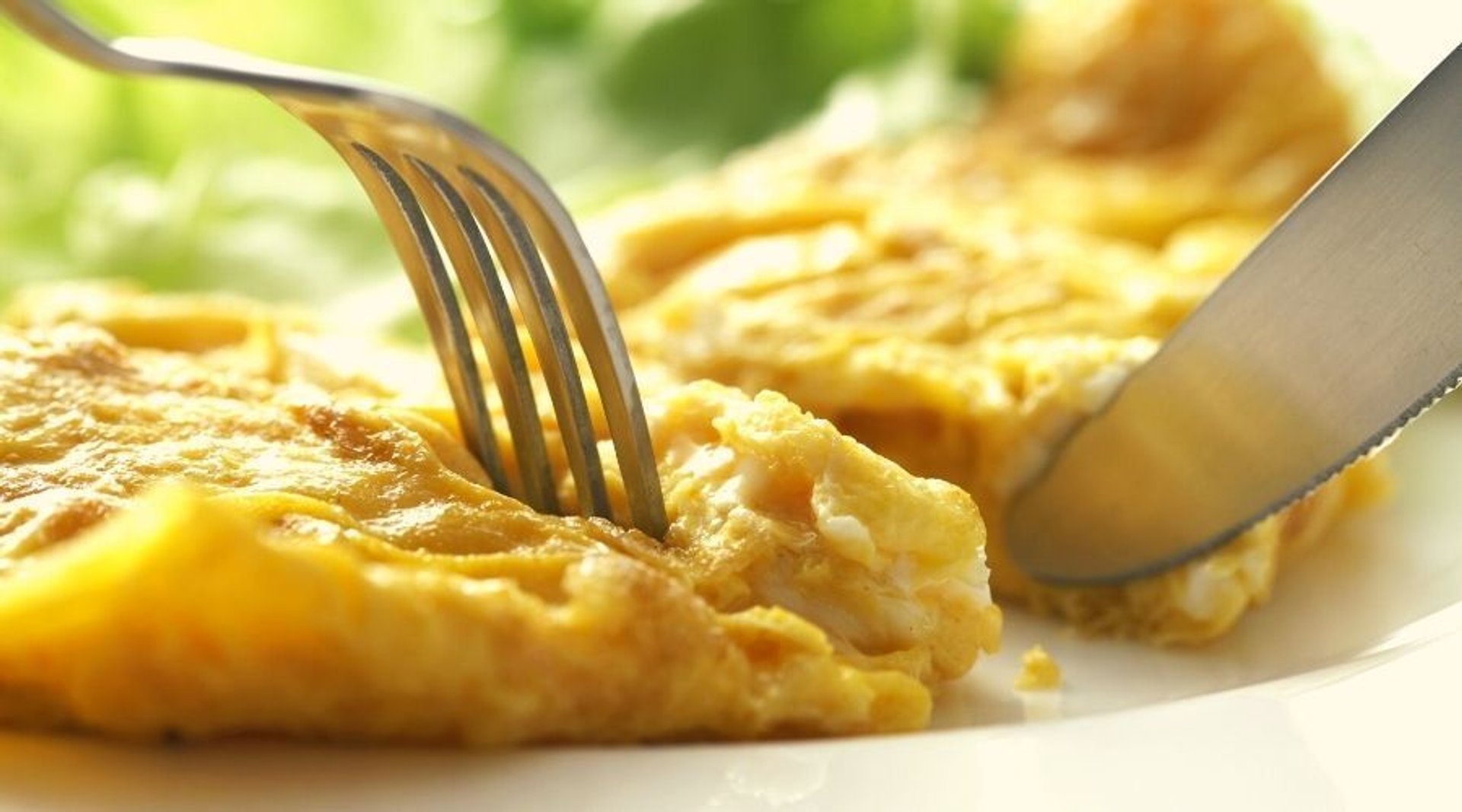 Jak zrobić puszysty omlet bez mąki?