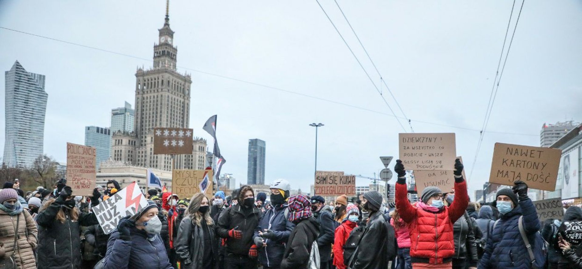 W poniedziałek w Warszawie odbędzie się kolejna odsłona Strajku Kobiet, do którego dołączy młodzież walcząca o klimat.