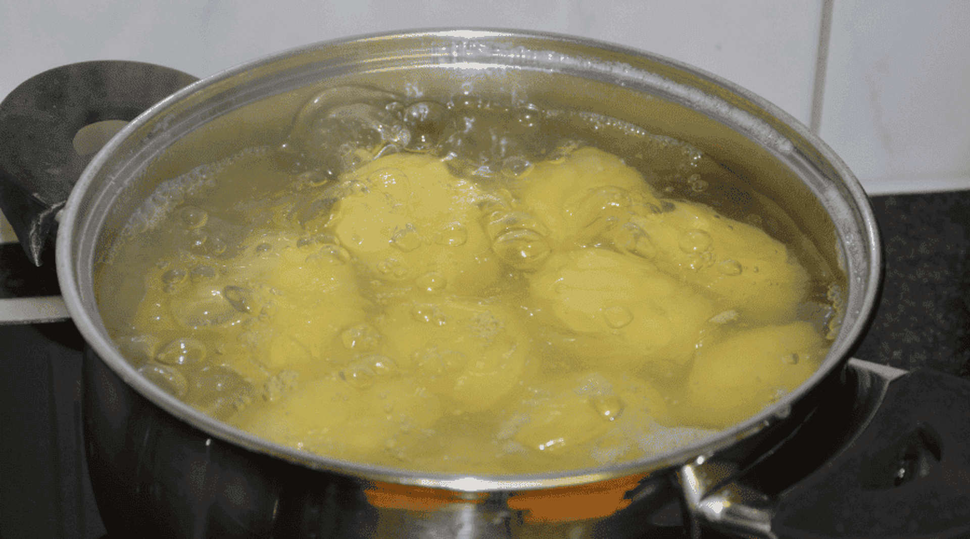 Ziemniaki w wodzie