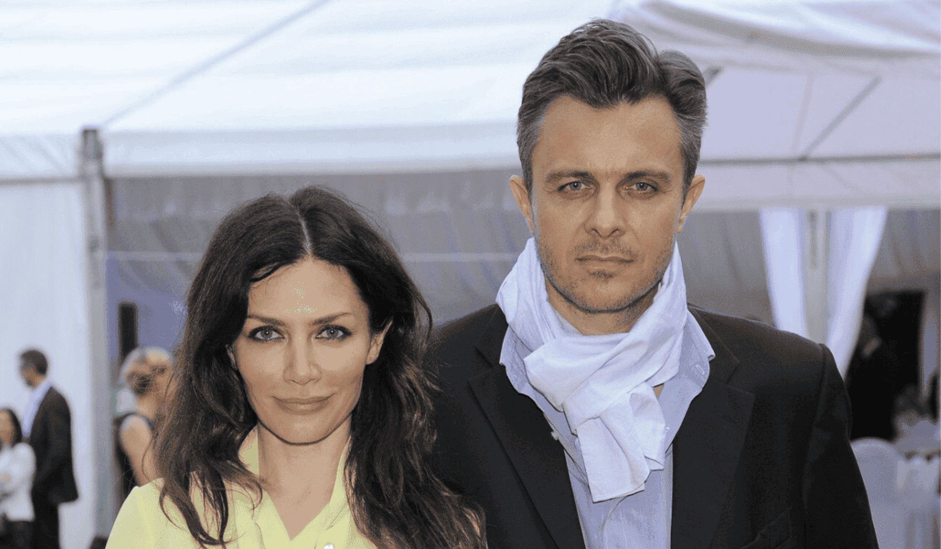 Marek Bukowski to znany polski aktor. Po 27 latach rozwiódł się z żoną, jego życie prywatne budziło poruszenie