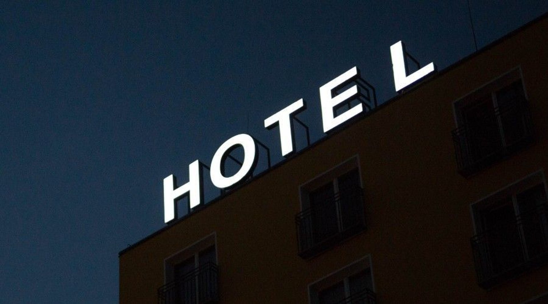 Hotele mają mało rezerwacji na wakacje