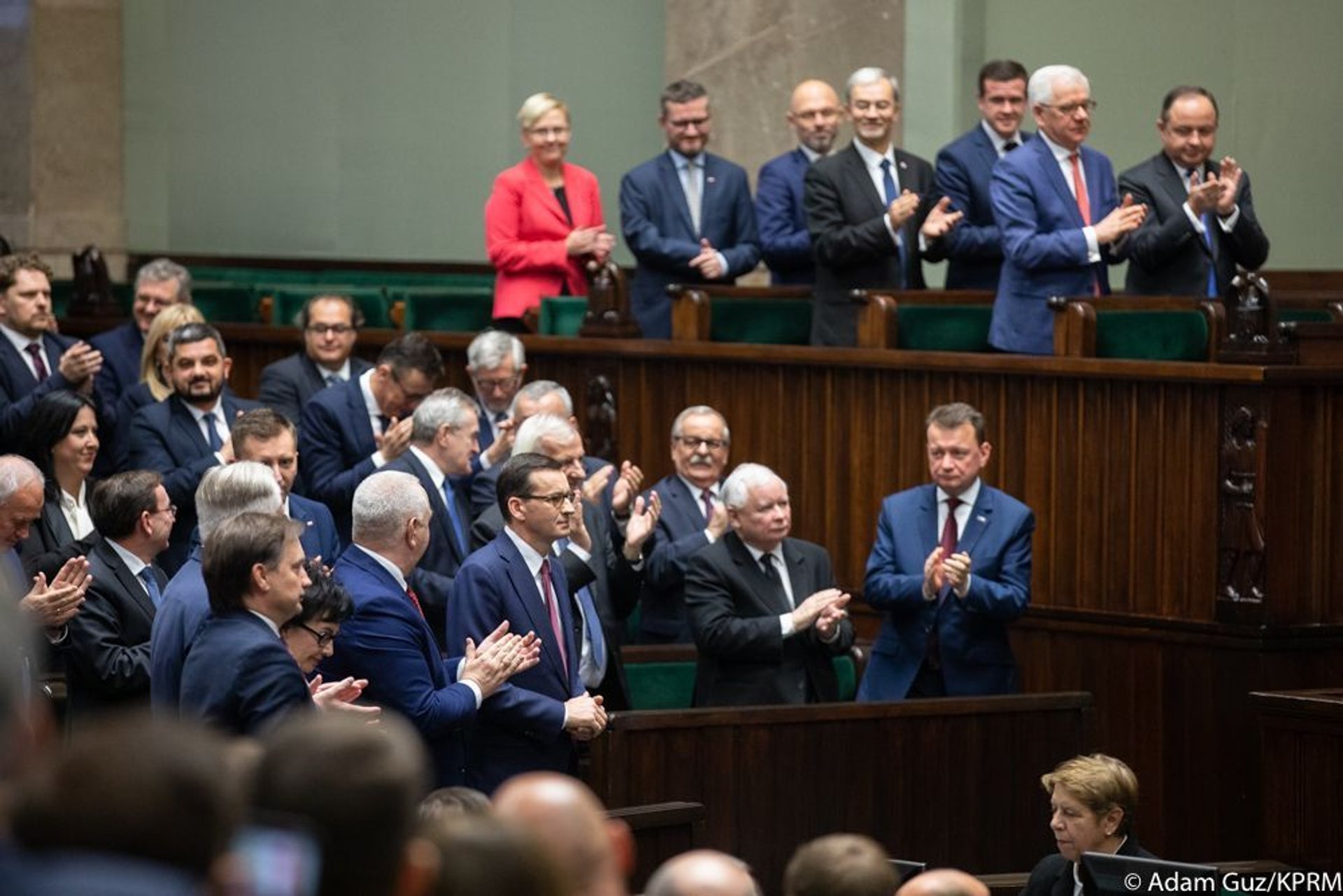 Sejm przegłosował projekt ustawy częściowo mrożącej ceny energii elektrycznej w 2023 r. 