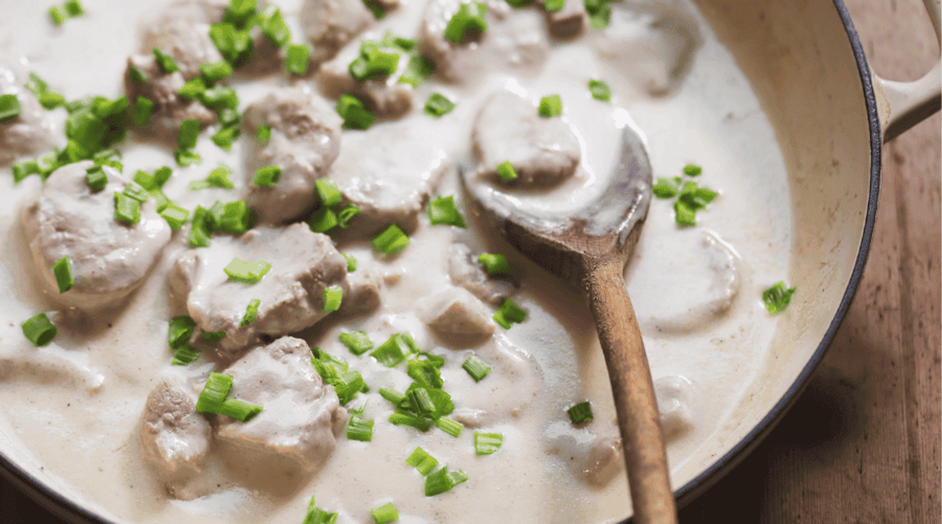 Wyborne polędwiczki wieprzowe w sosie chrzanowym. Hit nie tylko na wielkanocny obiad 