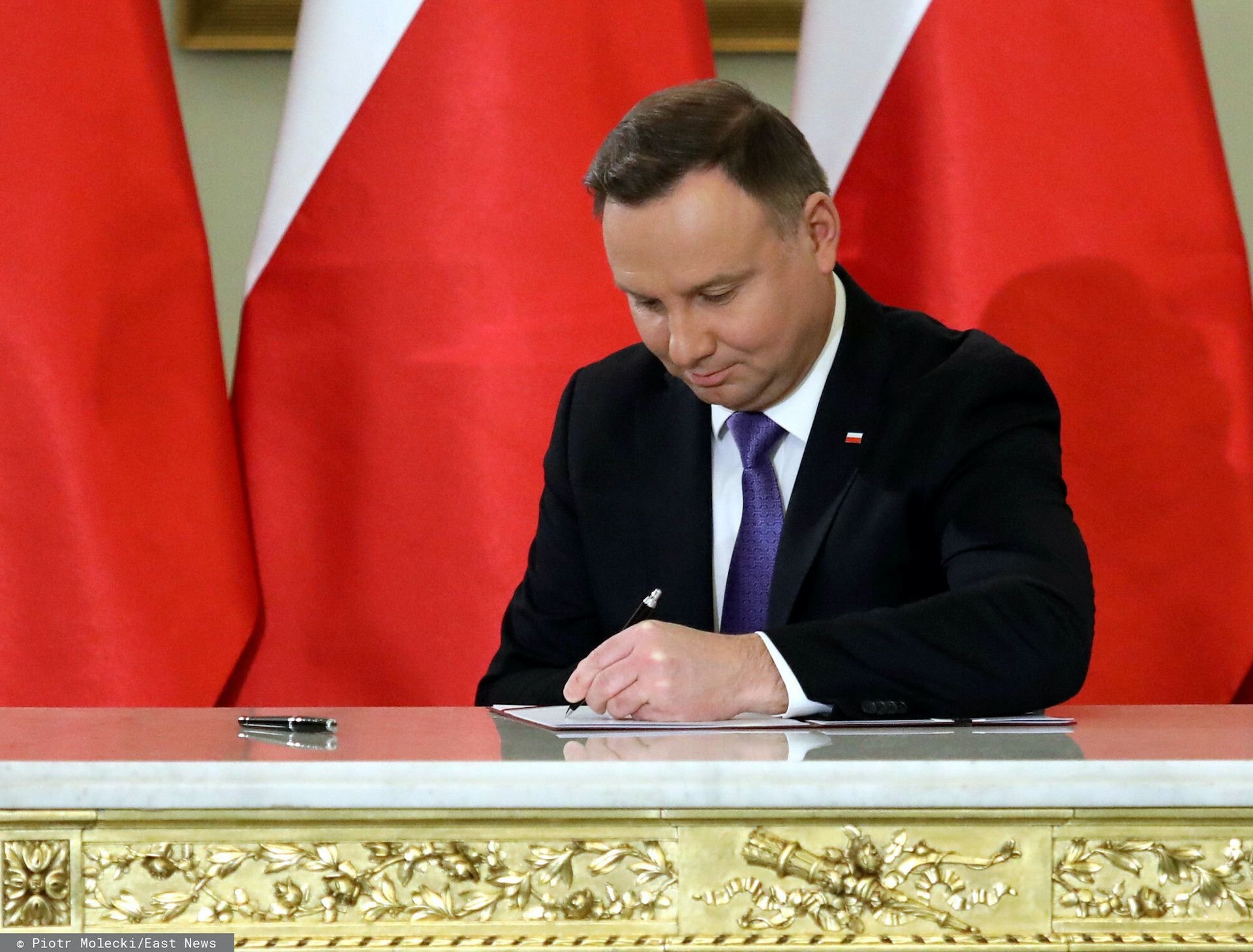 Zmiany w rządzie z podpisem prezydenta Andrzeja Dudy, ma do tego dojść jeszcze w środę