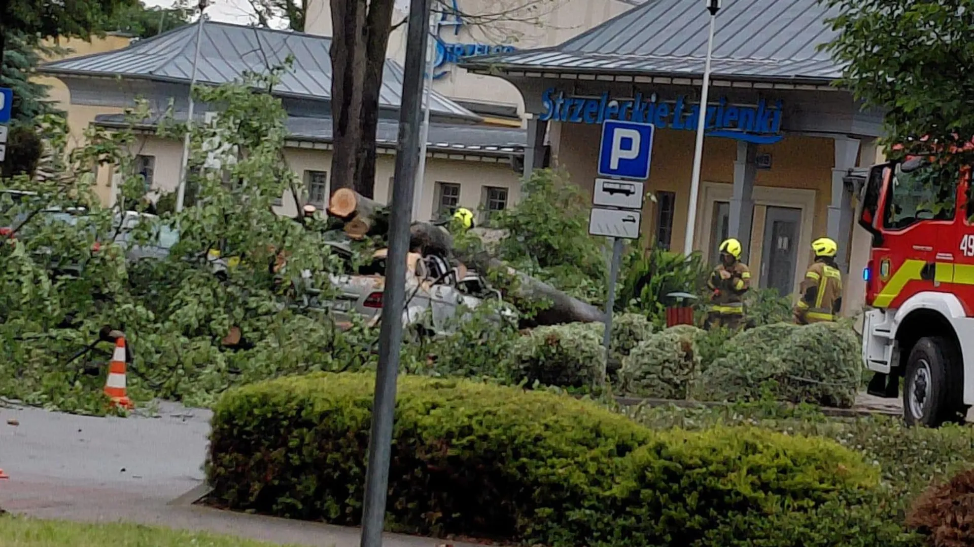 burze, straż pożarna, trąba powietrzna