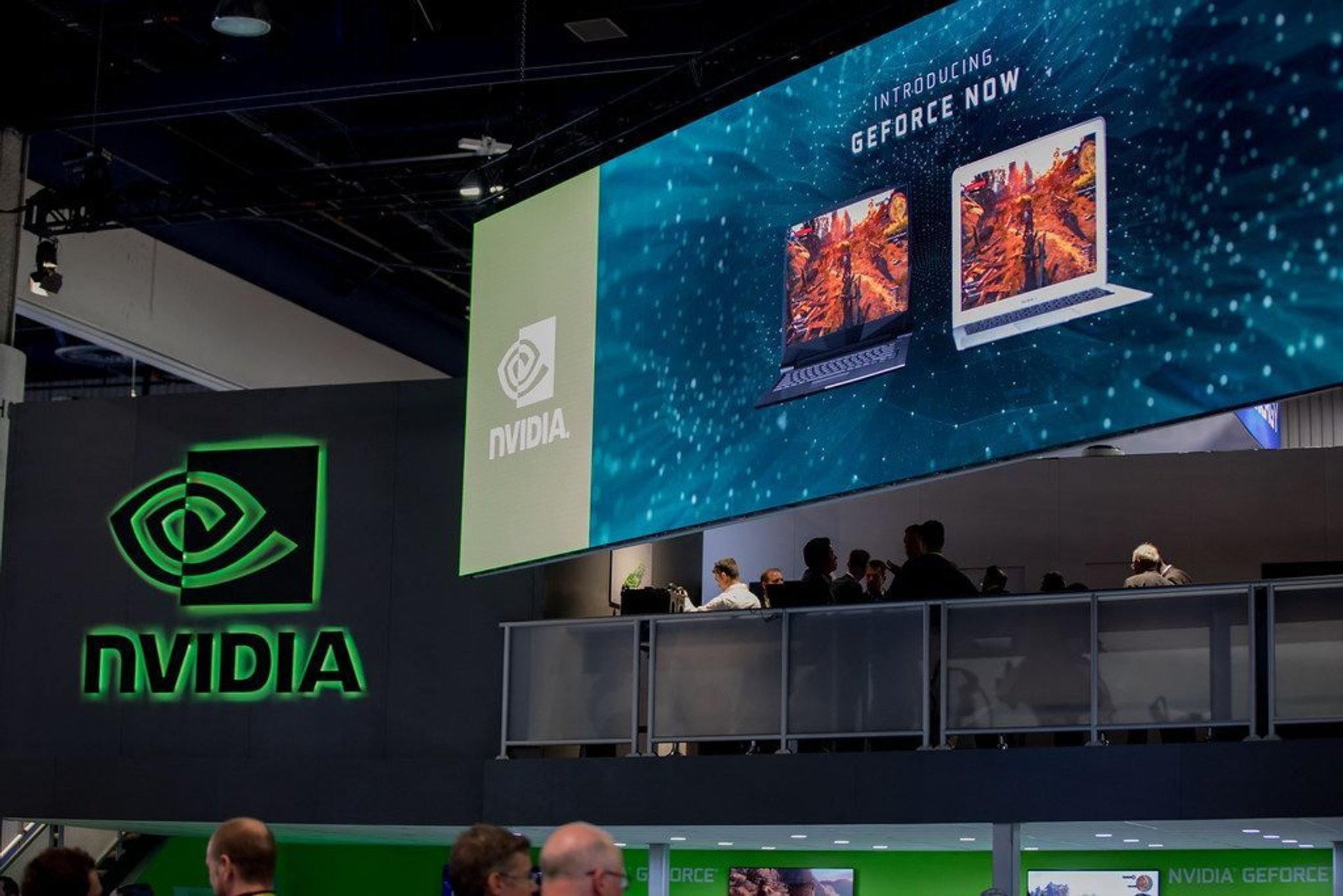 Stanowisko Nvidia GeForce Now na konferencji.