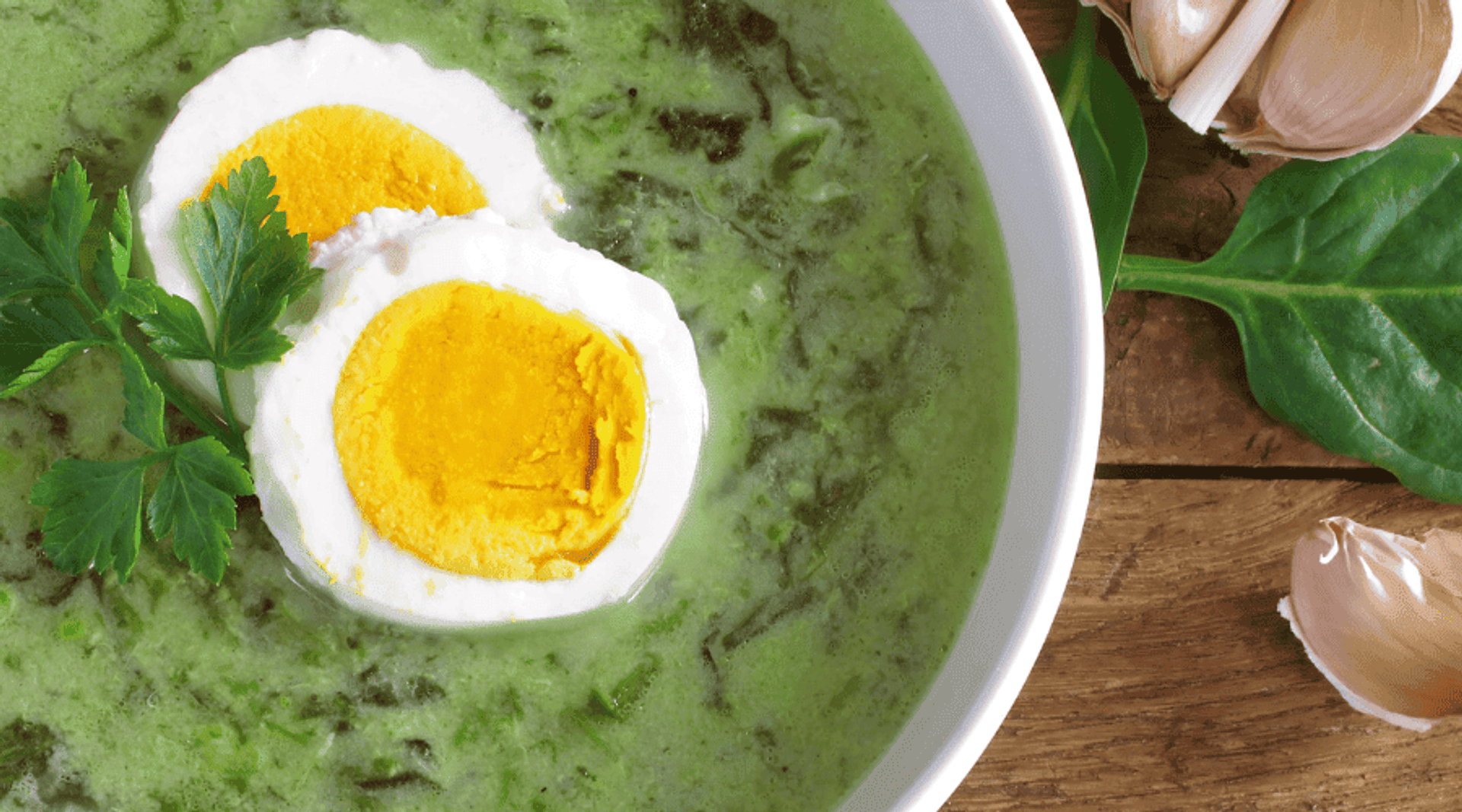 Zupa szpinakowa z makaronem. Przepis krok po kroku