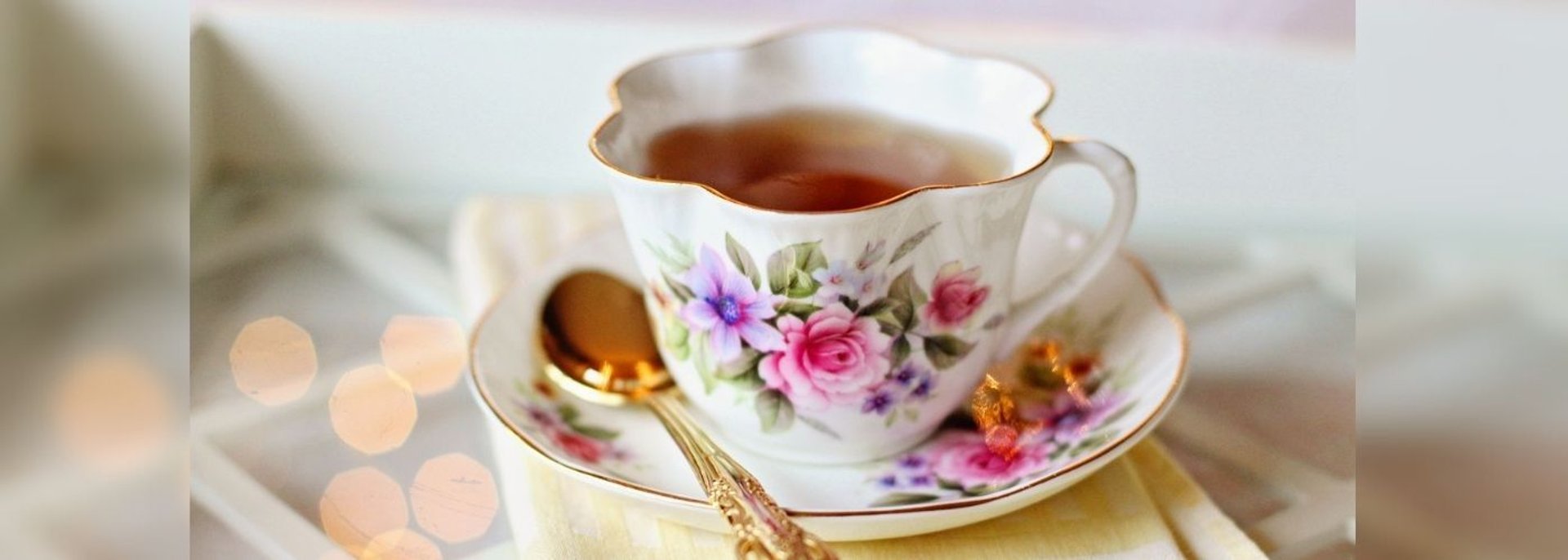 Która herbata pomoże na opuchnięte nogi?