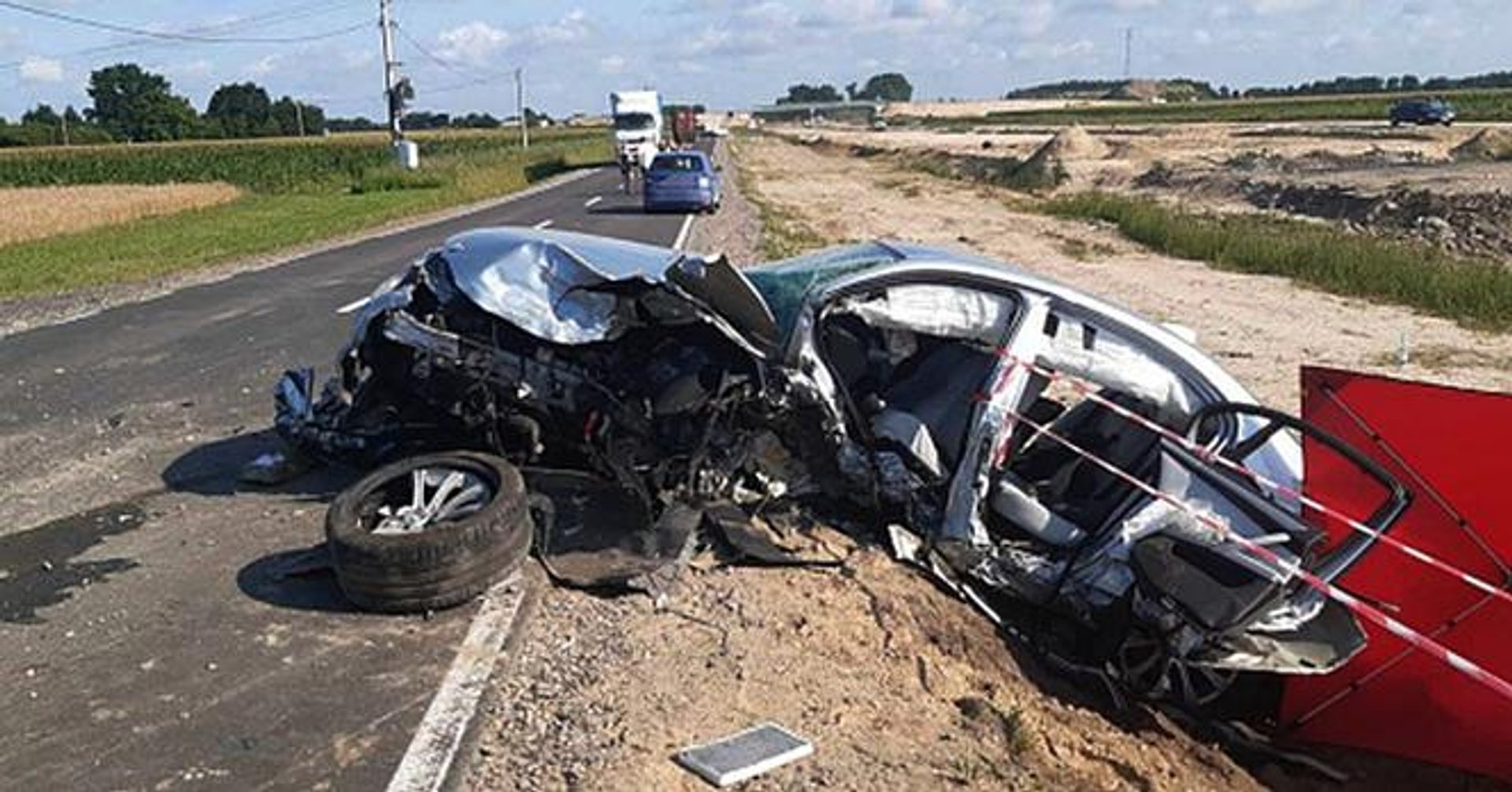 Kierowca BMW zginął w drodze na wakacje. Cztery osoby ranne