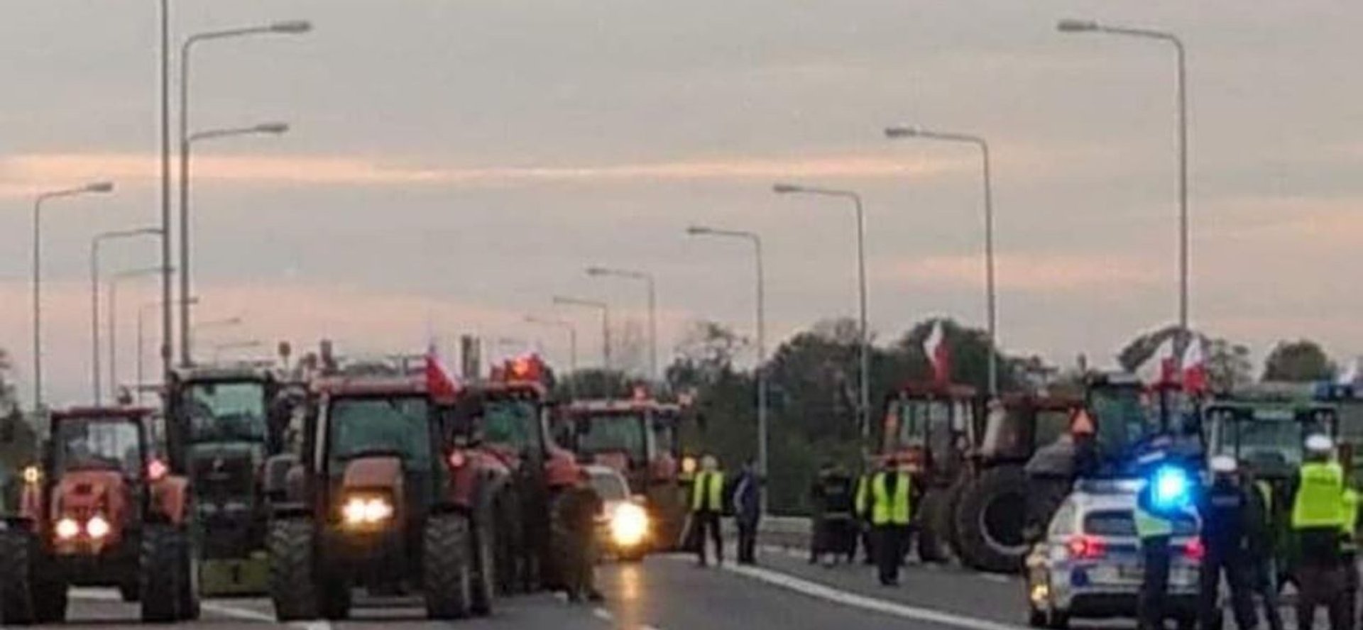 Protest rolników spowodował utrudnienia na drogach w całej Polsce.