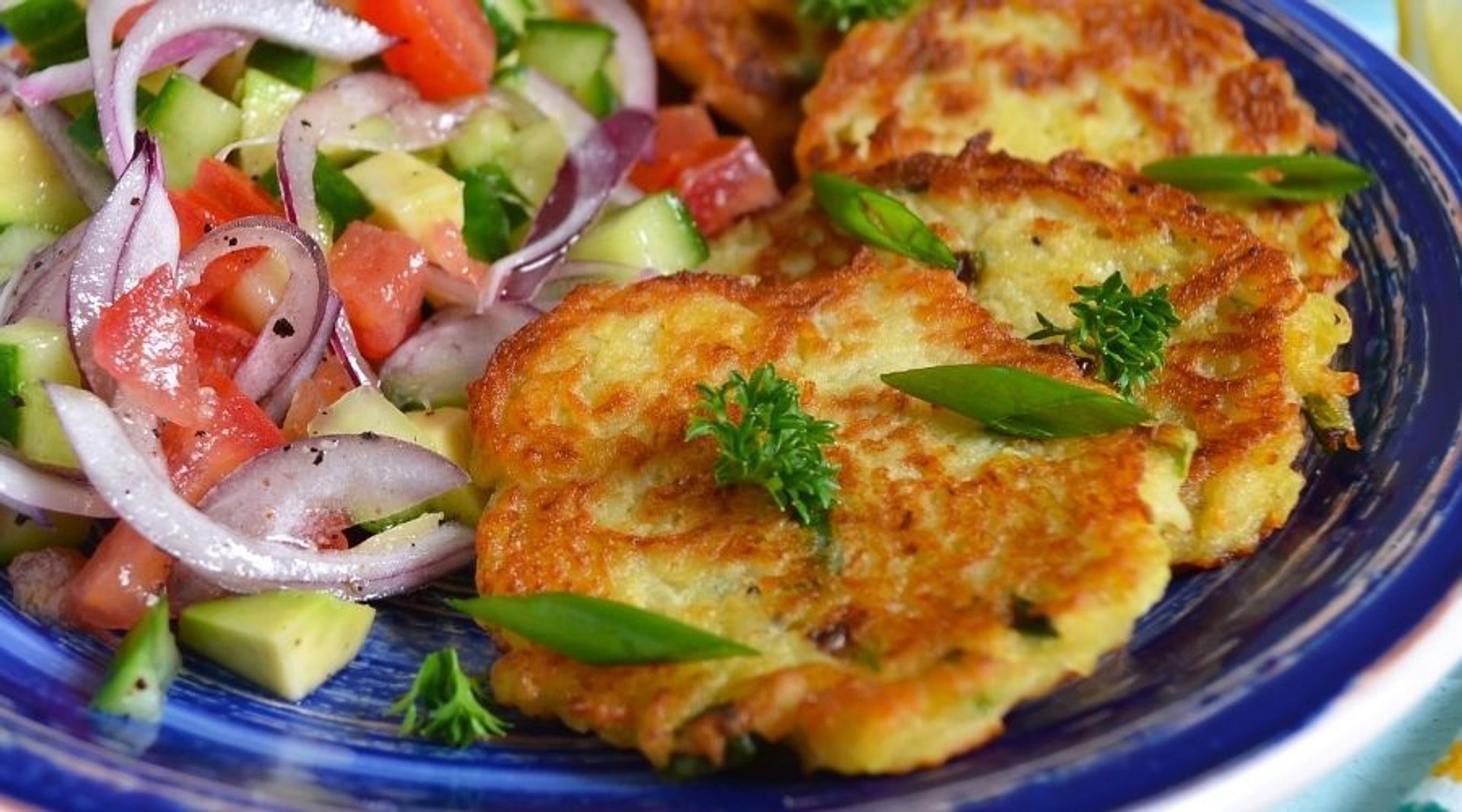 Wytrawne, lekkie racuchy z dodatkiem warzyw