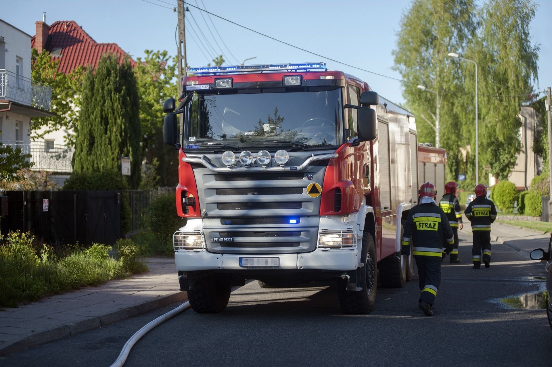 W trakcie interwencji strażackiej doszło do wypadku. Pięciu strażaków zostało zabranych do szpitala. 