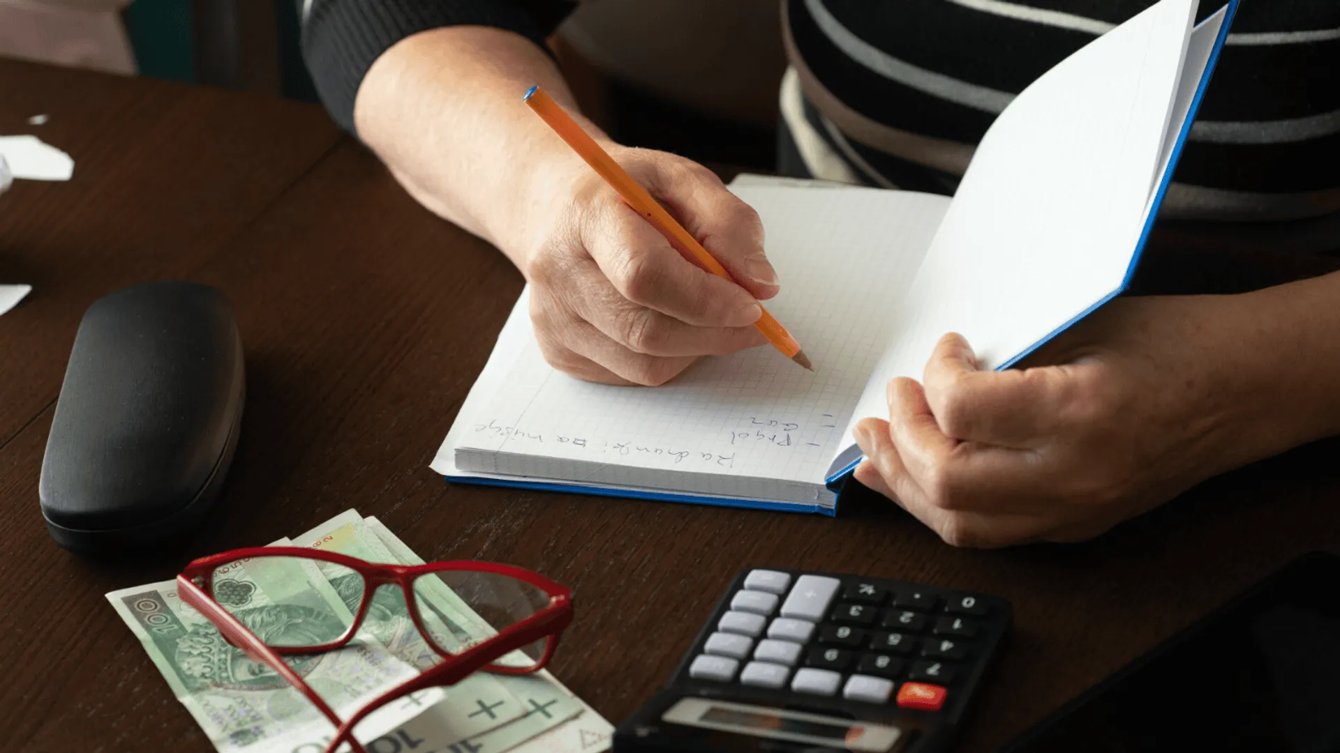 Dodatkowe przelewy dla seniorów już w lutym. Sprawdź, jak odebrać zwrot podatku