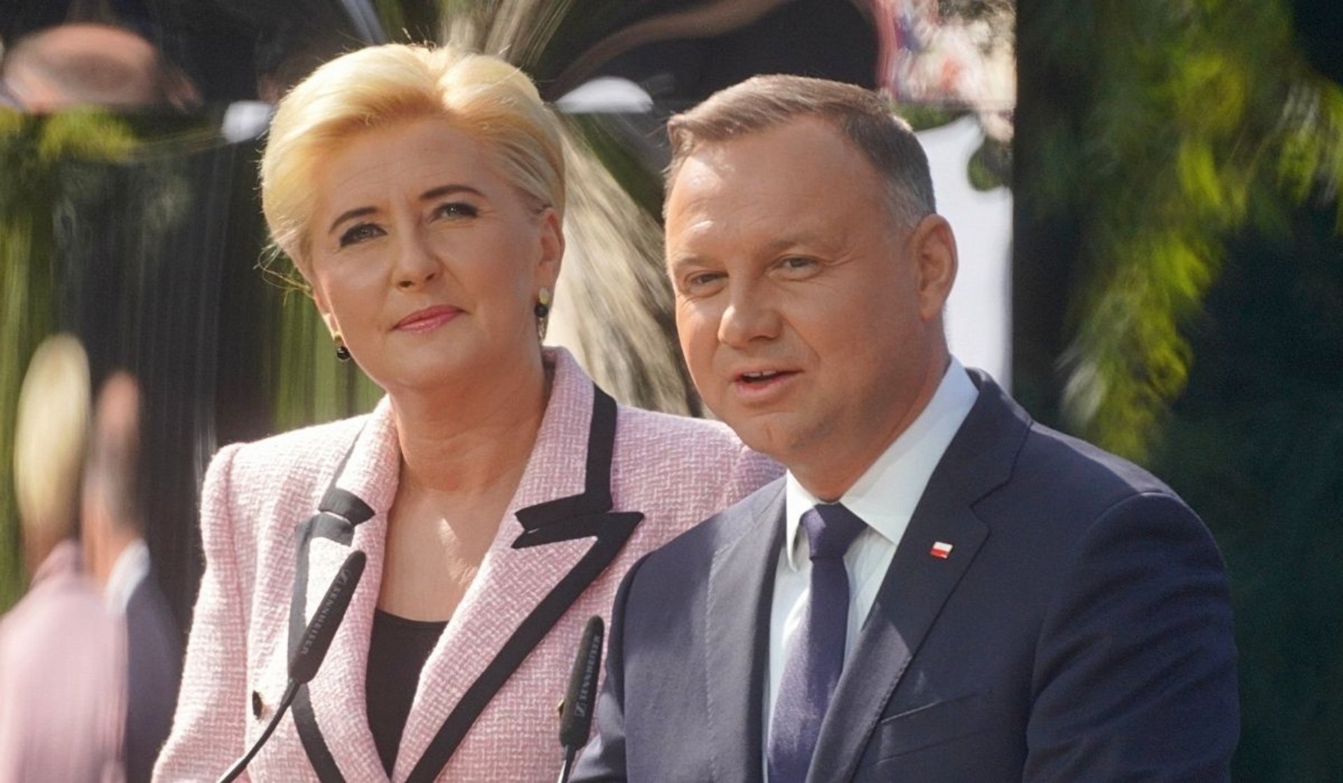 Andrzej Duda z żoną opuścili Polskę
