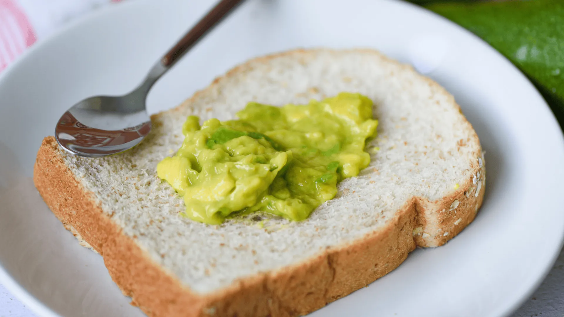 Awokado koktajlowe fot. Canva Pro