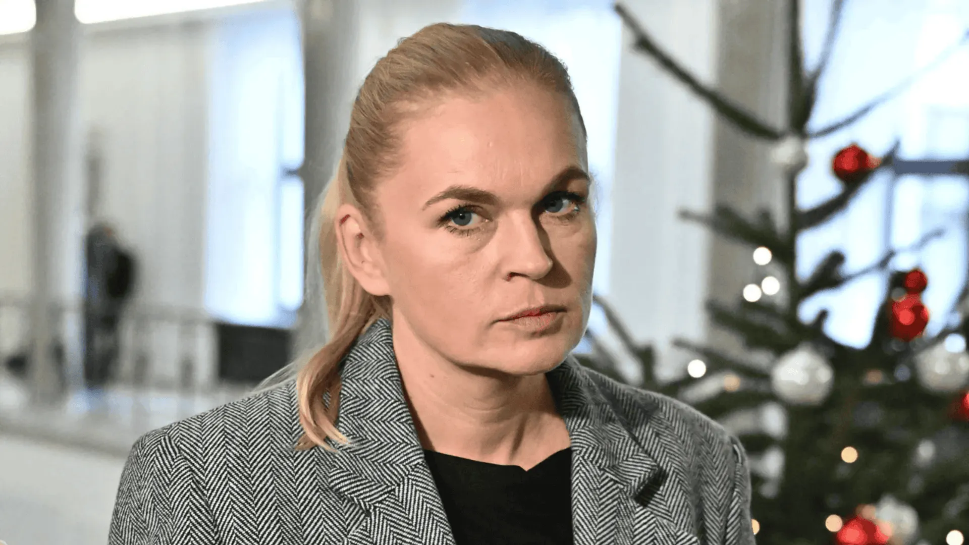 Barbara Nowacka, mundurki