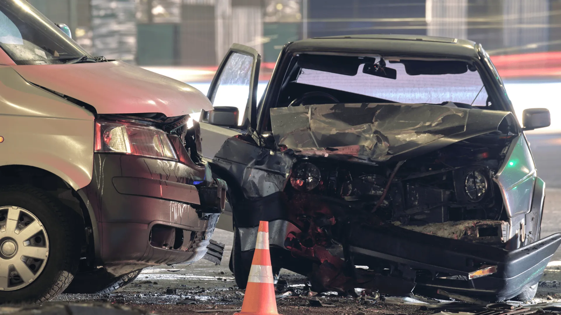 Paraliż na autostradzie A1. Seria zderzeń pod Knurowem: 10 rozbitych aut i efekt domina