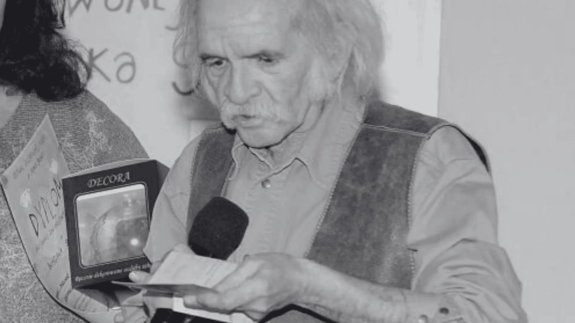 9 lat po śmierci Smolenia na jaw wychodzą mroczne sekrety. Tak miał go traktować Laskowik