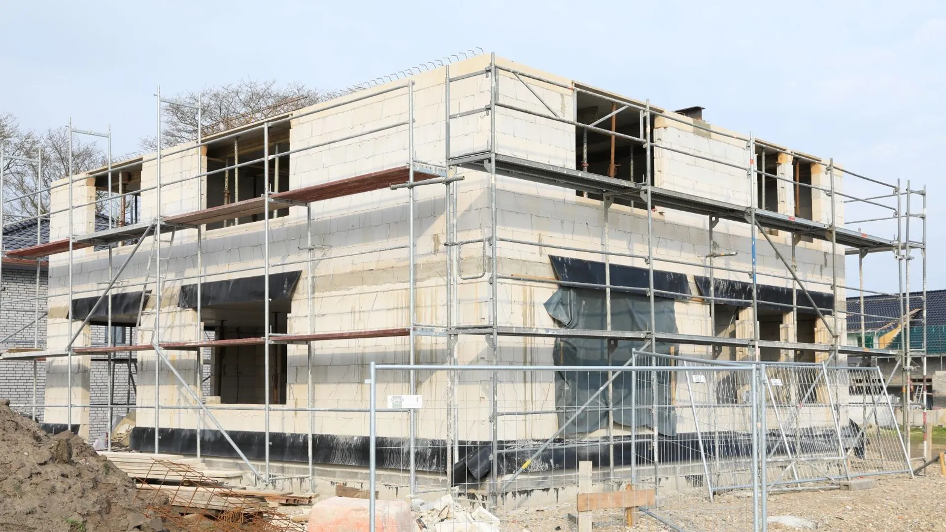 Nielegalne hotele pracownicze pod lupą rządu